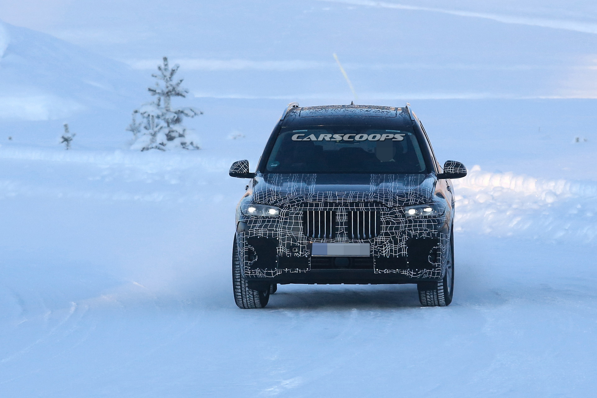 bmw-x7-prototype-less-camo-10 2019 BMW X7 Striptease Continues, Merc’s GLS Might Need To Worry