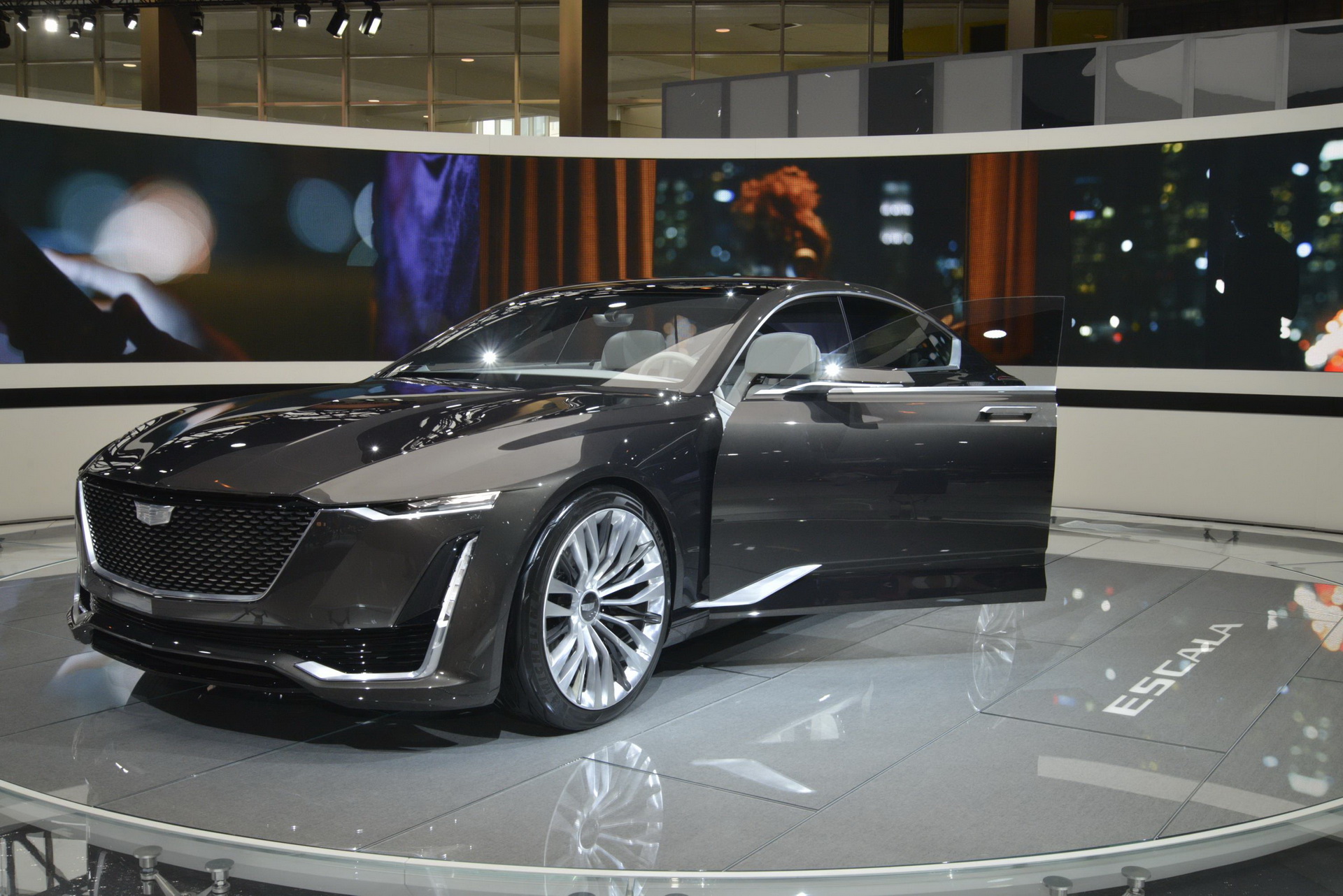 cadillac-escala-concept-livepics-chicago18-1 Cadillac Dusts Off Escala Concept To Remind Us Of Upcoming CT5, Restyled CT6