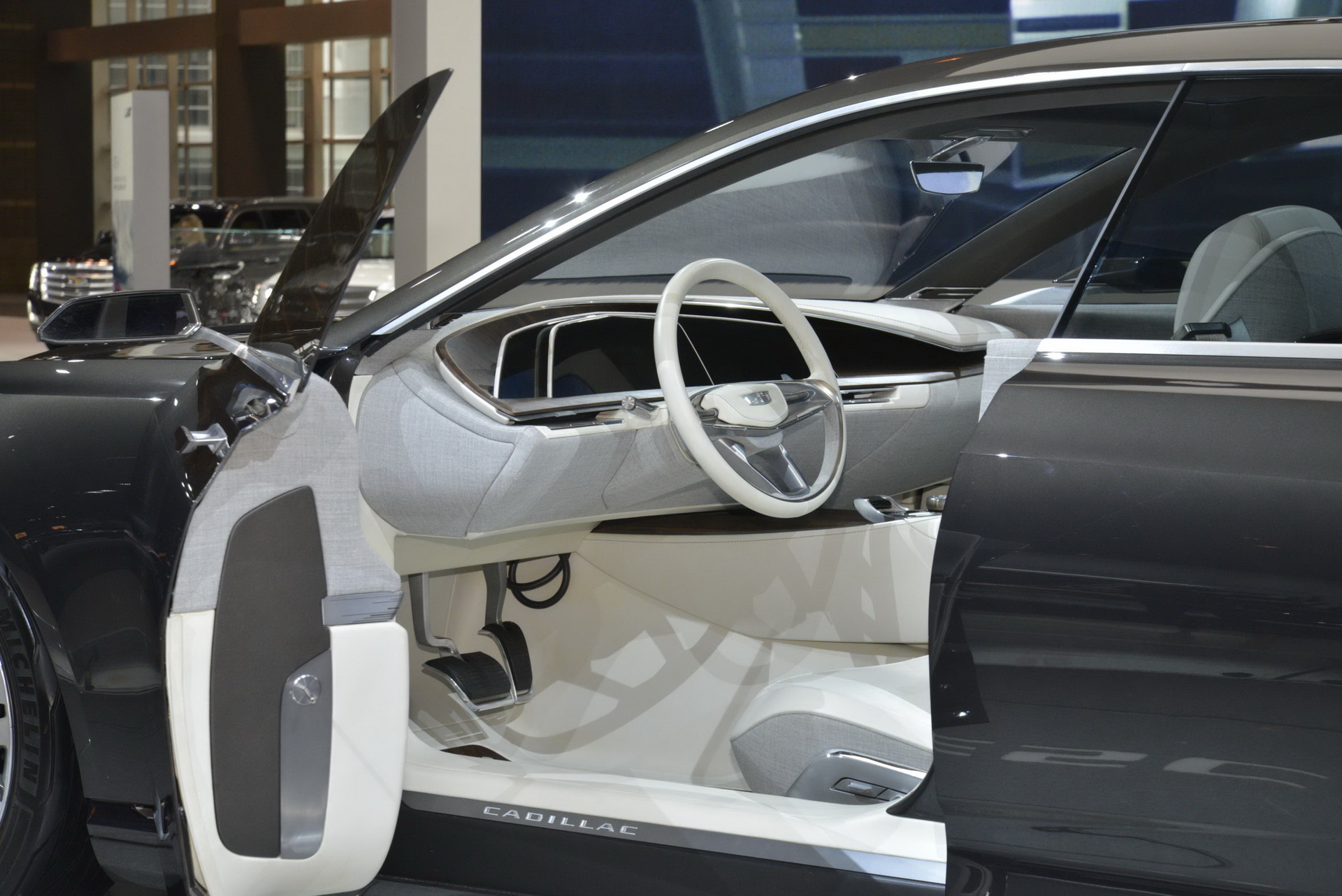 cadillac-escala-concept-livepics-chicago18-14 Cadillac Dusts Off Escala Concept To Remind Us Of Upcoming CT5, Restyled CT6