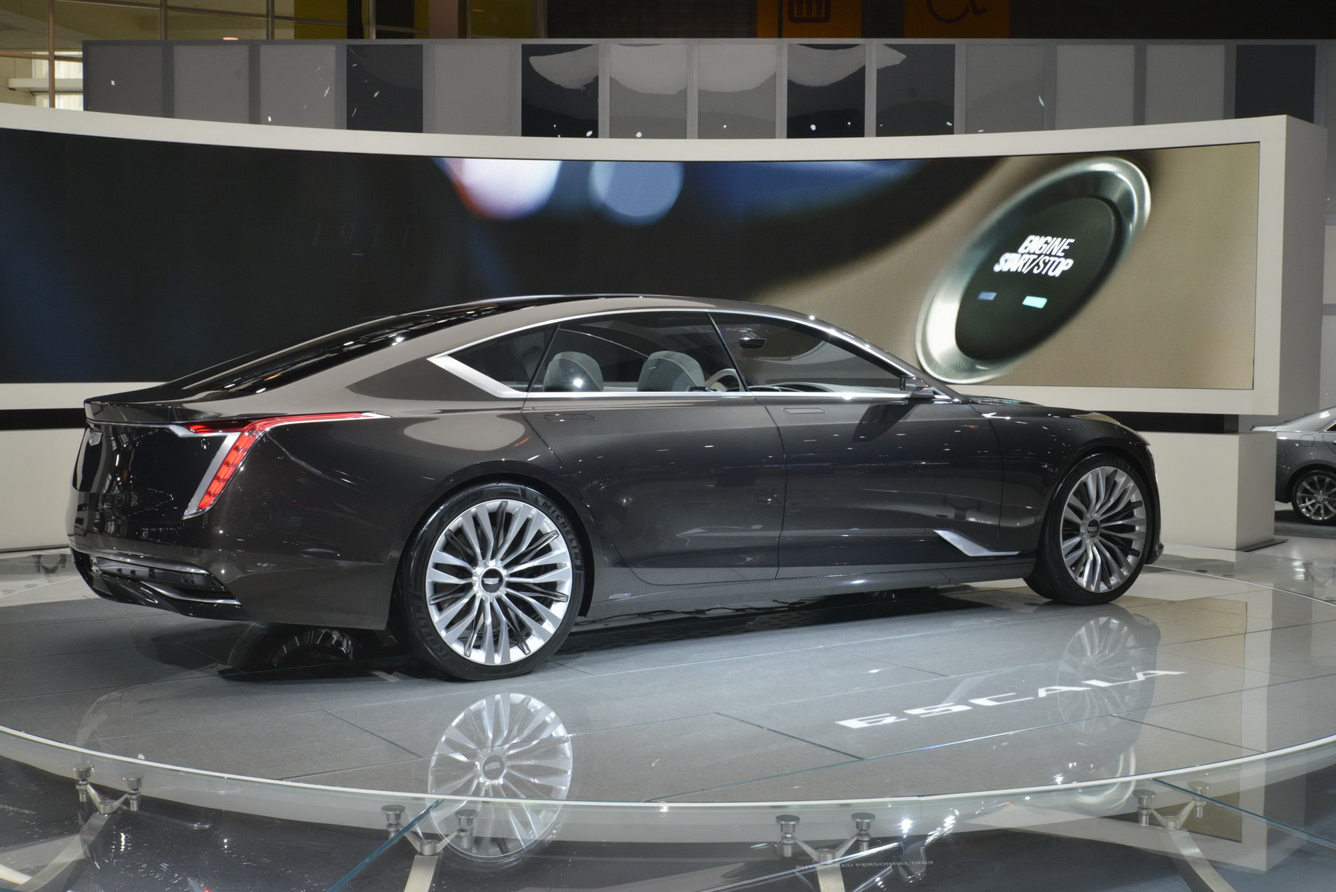 cadillac-escala-concept-livepics-chicago18-2 Cadillac Dusts Off Escala Concept To Remind Us Of Upcoming CT5, Restyled CT6