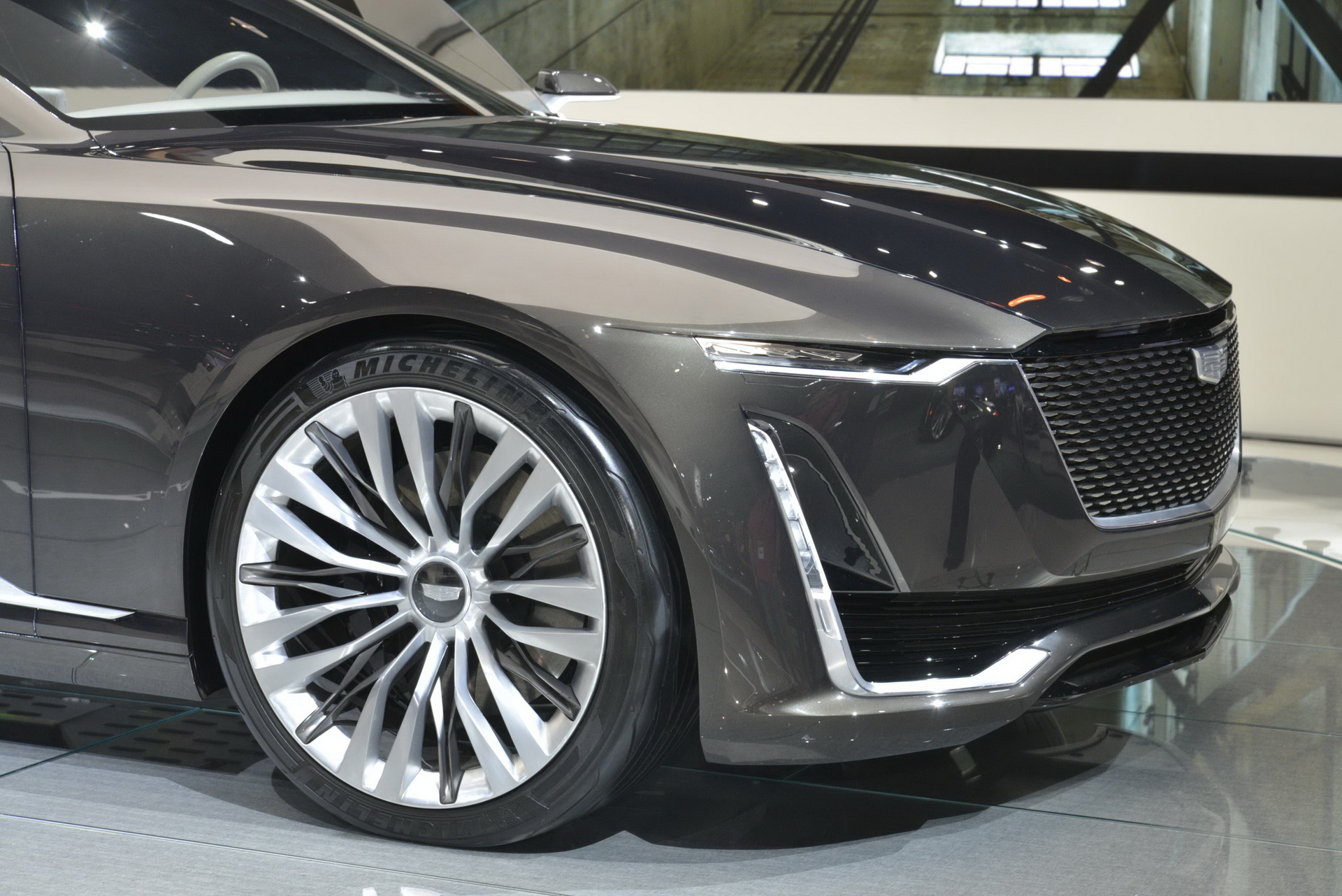 cadillac-escala-concept-livepics-chicago18-6 Cadillac Dusts Off Escala Concept To Remind Us Of Upcoming CT5, Restyled CT6