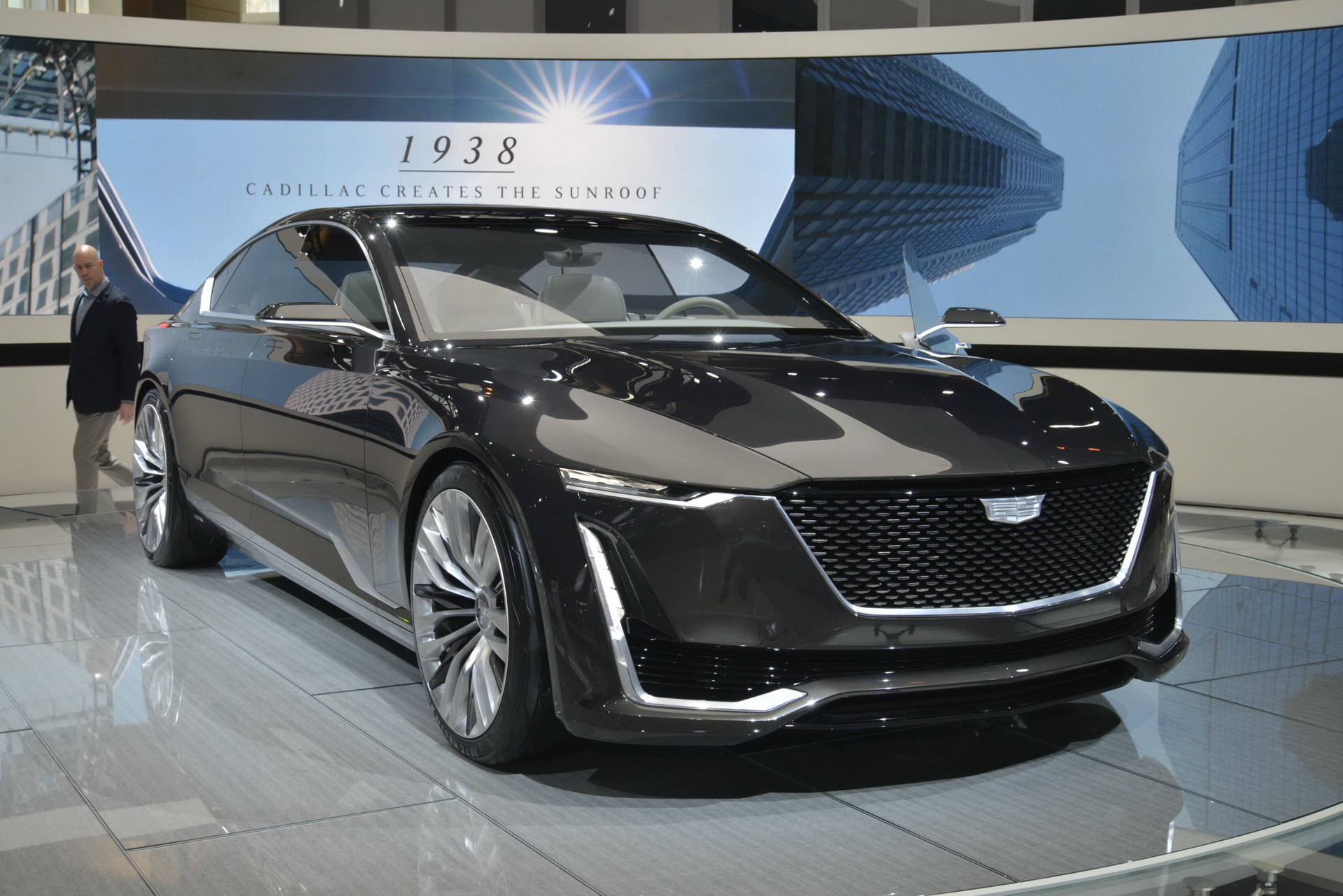 cadillac-escala-concept-livepics-chicago18-8 Cadillac Dusts Off Escala Concept To Remind Us Of Upcoming CT5, Restyled CT6