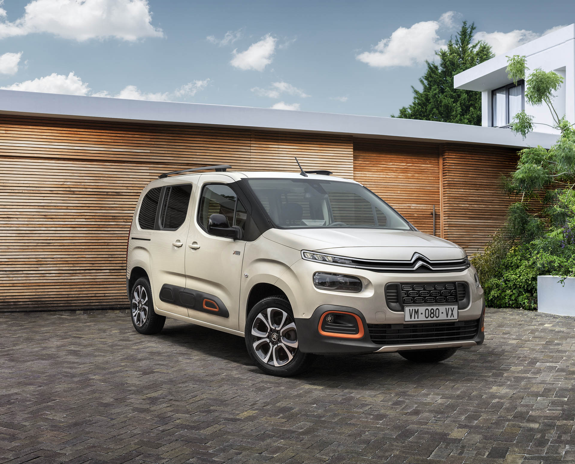 Copyright William Crozes @ Continental Productions New Citroën Berlingo Multispace Fuses Minivan With SUV Looks | Geneva Images