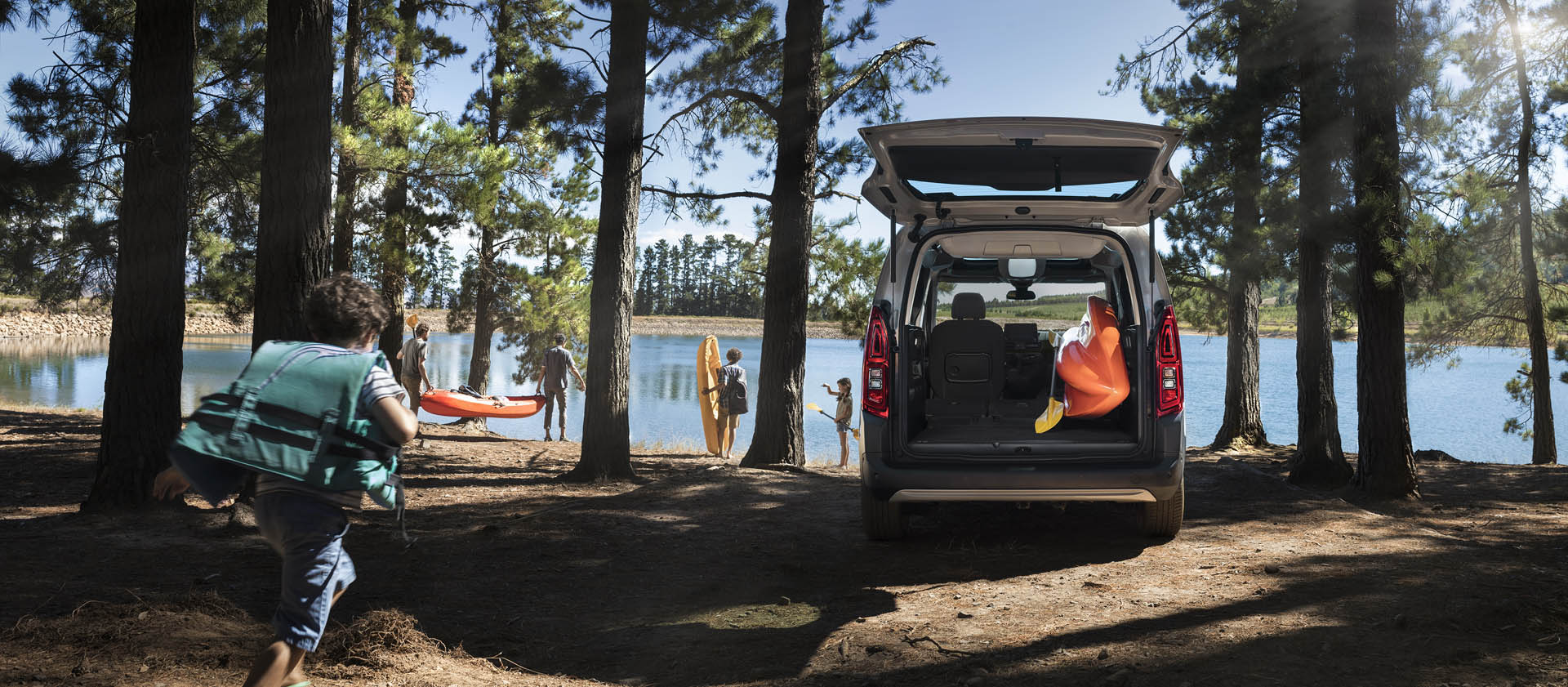 Copyright William Crozes @ Continental Productions New Citroën Berlingo Multispace Fuses Minivan With SUV Looks | Geneva Images