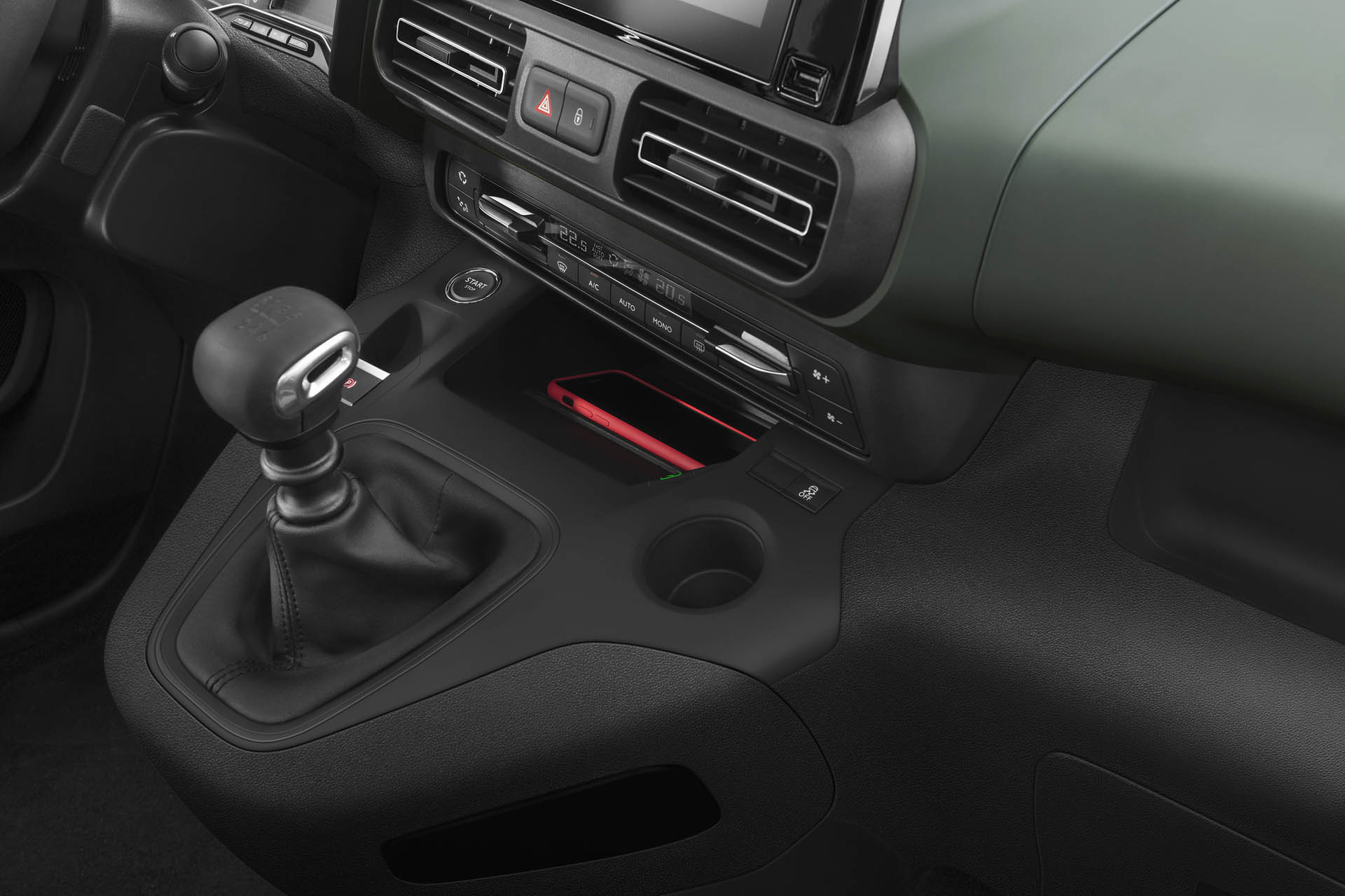 Copyright William Crozes @ Continental Productions New Citroën Berlingo Multispace Fuses Minivan With SUV Looks | Geneva Images