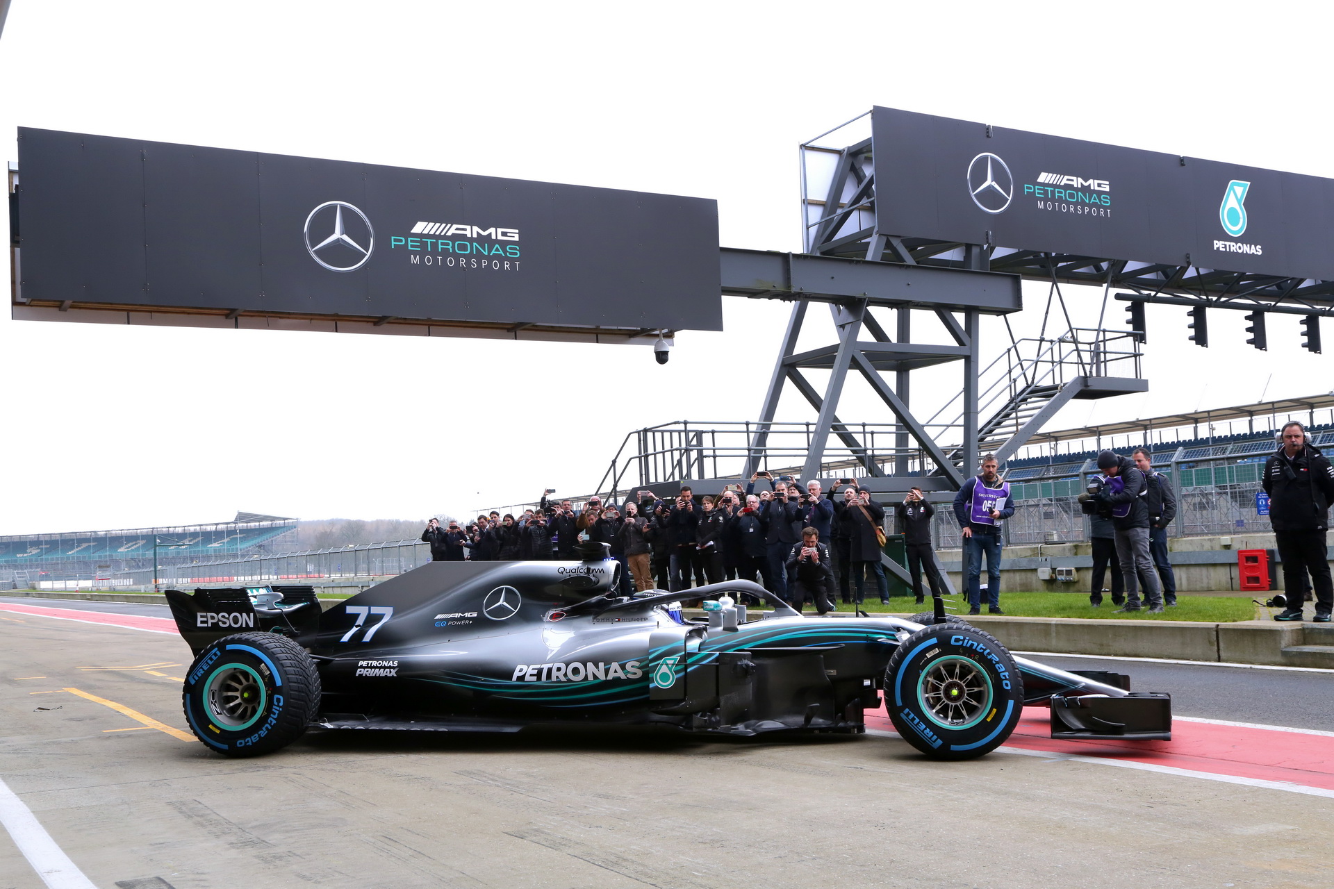 f1-mercedes-unveils-2018-car-2 Mercedes-AMG Unveils F1 W09 EQ Power+ Race Car For 2018 Season