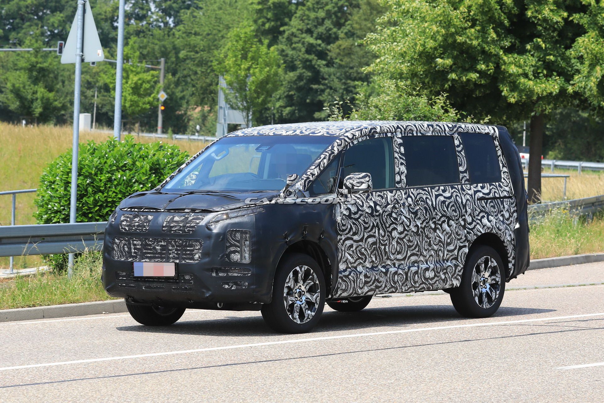 2019 New Mitsubishi Delica 4 2019 Mitsubishi Delica Is A Minivan Crossover Based On The Outlander