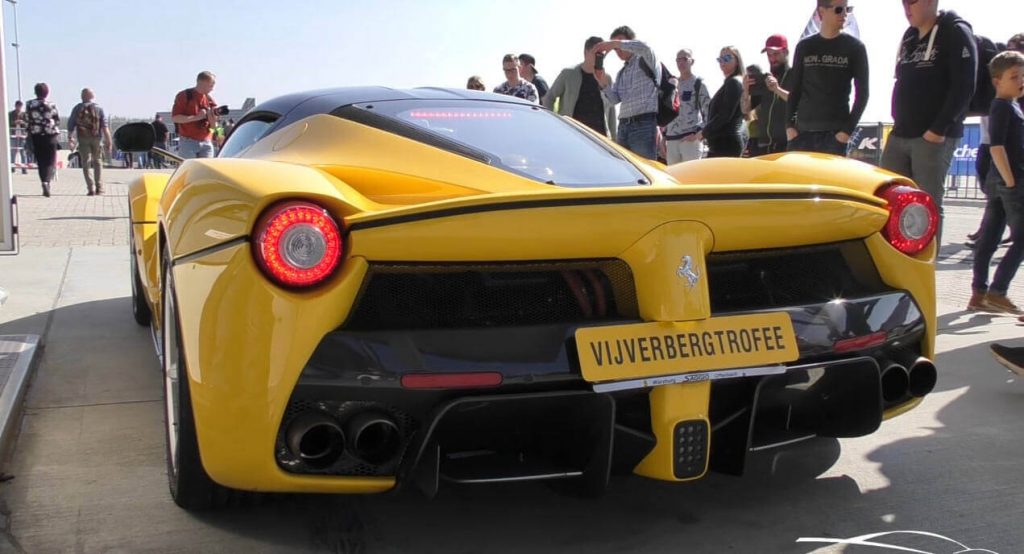  Ferrari LaFerrari Owner Plays To The Crowd While Stopping For Fuel