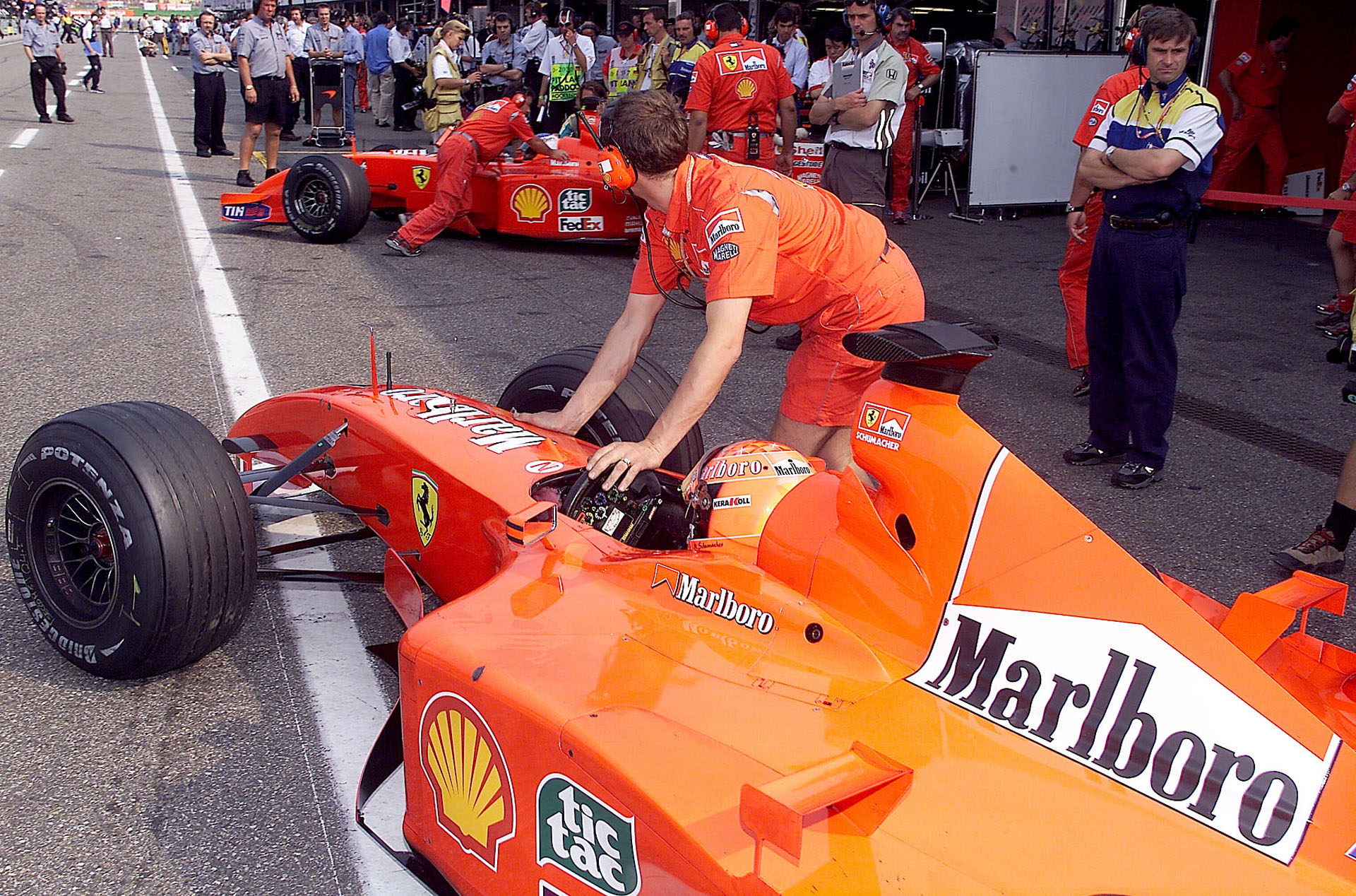 ferrari-marlboro-02 Marlboro Keeps Sponsoring Scuderia Ferrari Long After Tobacco Branding Has Left F1