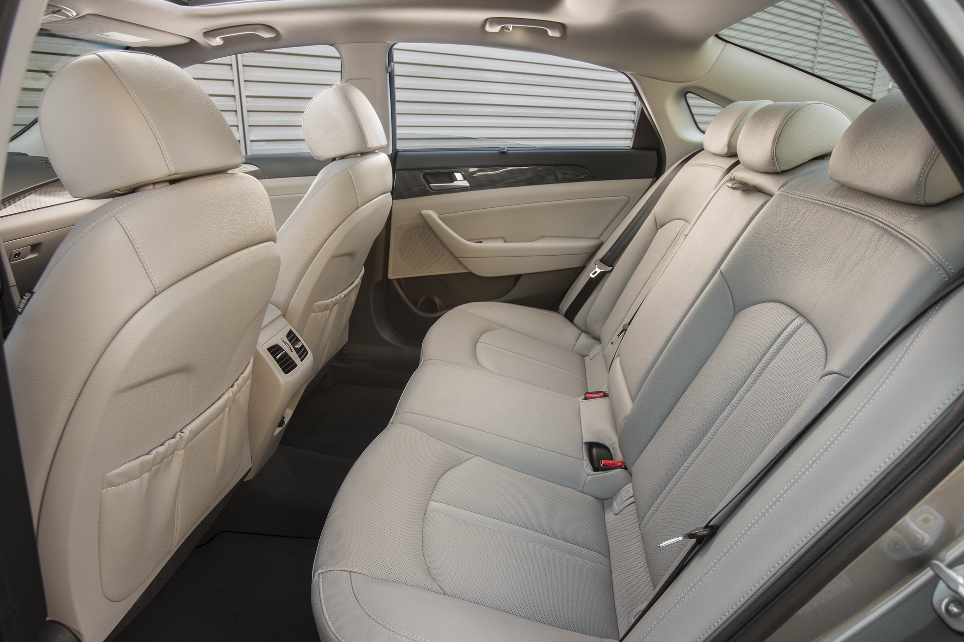 hyundai-sonata-hybrid-chicago-livepics-17 Revamped 2018 Hyundai Sonata Embraces Eco-Friendly Philosophy