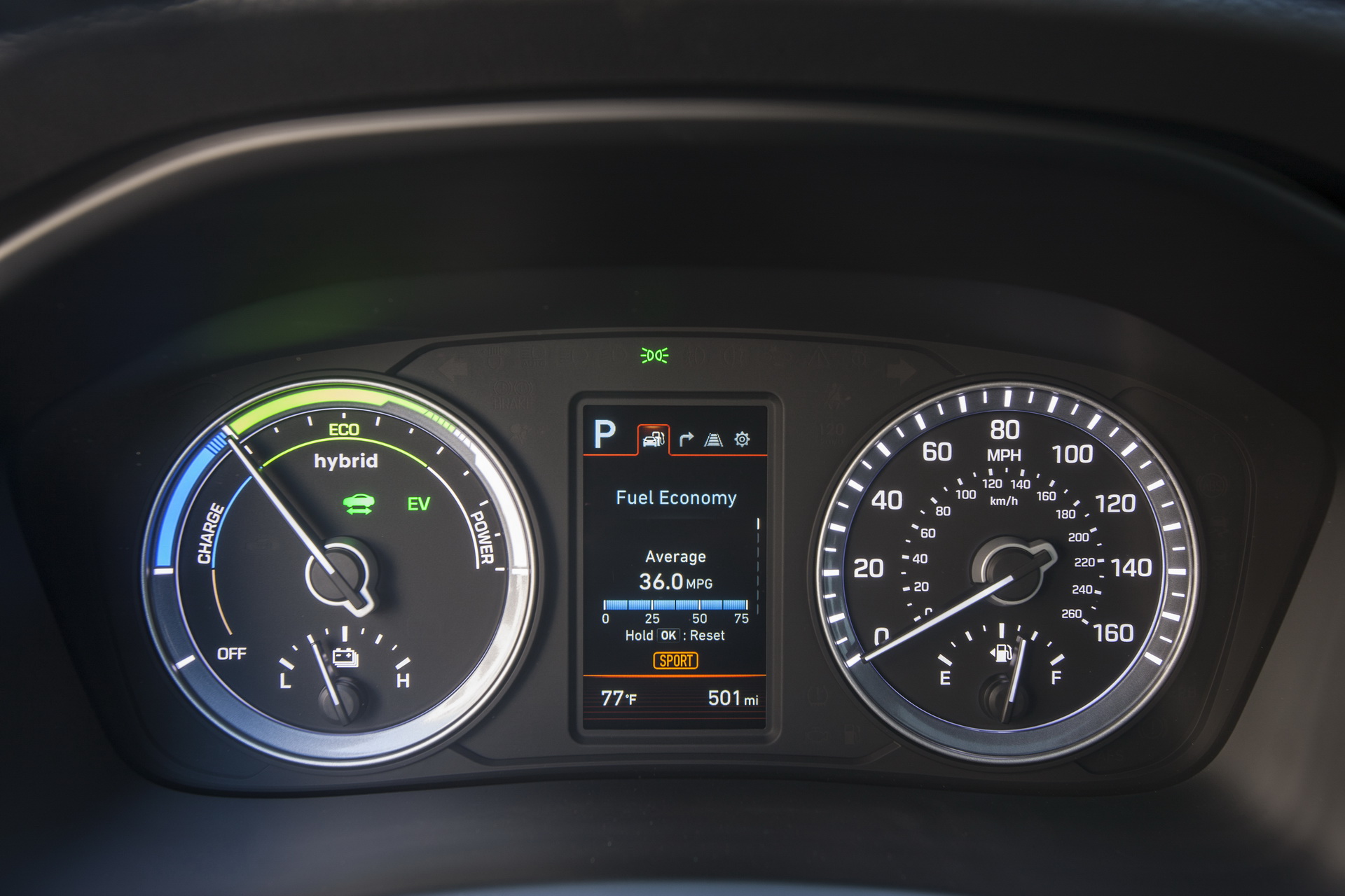 hyundai-sonata-hybrid-chicago-livepics-19 Revamped 2018 Hyundai Sonata Embraces Eco-Friendly Philosophy