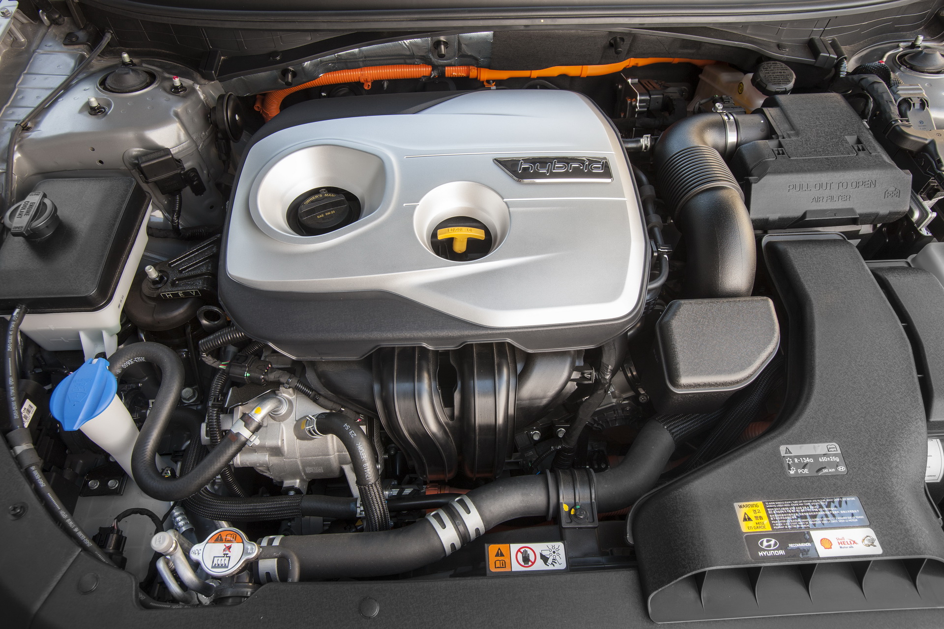 hyundai-sonata-hybrid-chicago-livepics-27 Revamped 2018 Hyundai Sonata Embraces Eco-Friendly Philosophy