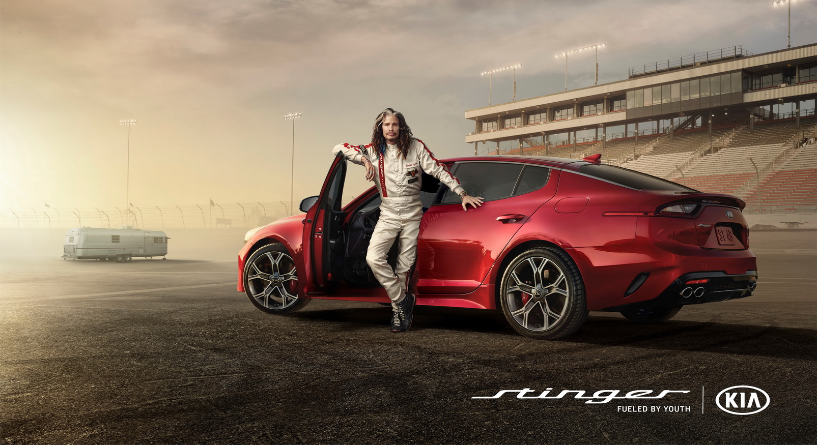 kia-super-bowl-lii-ad-steven-tyler-2 Dream On: Aerosmith’s Steven Tyler Joins Emerson Fittipaldi In Kia’s Super Bowl Ad