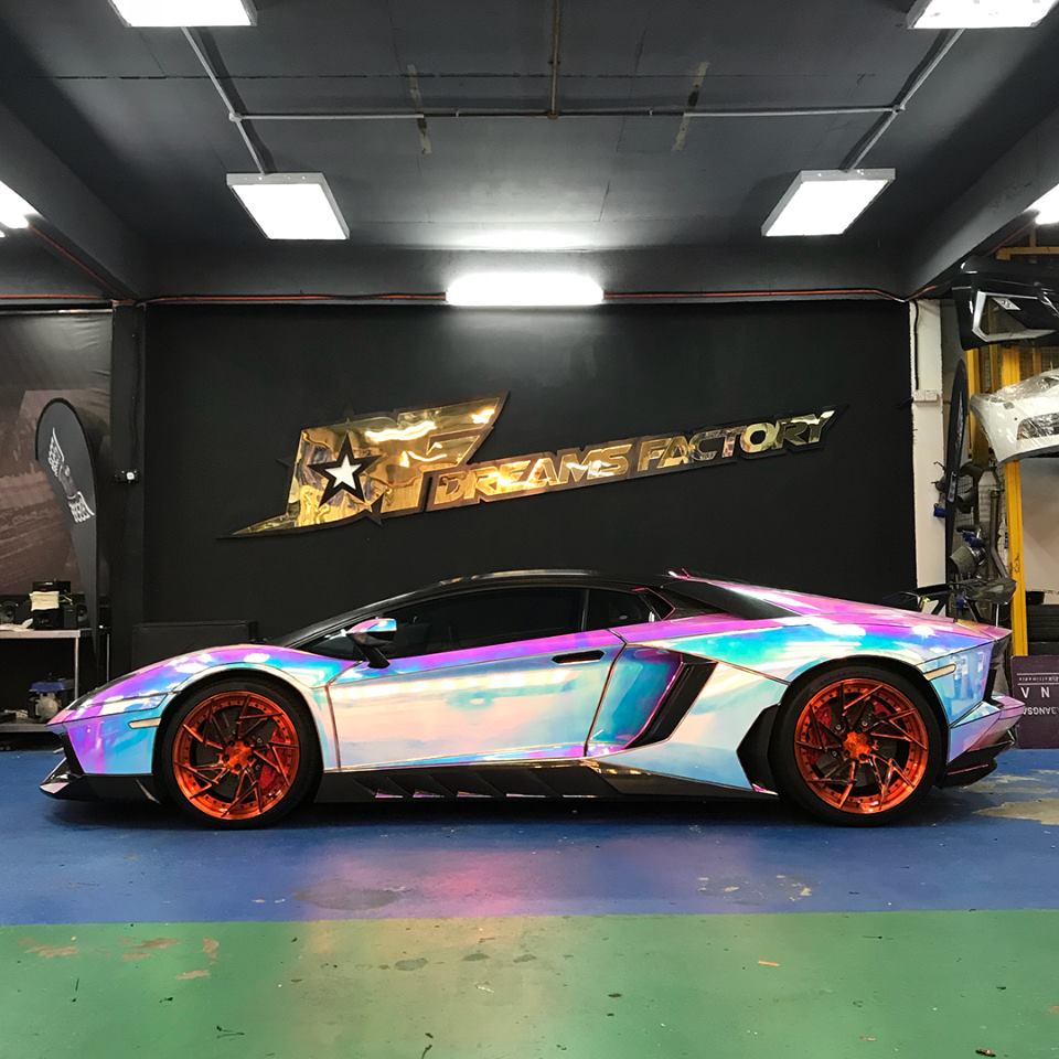 lambo-aventador-hologram-wrap-2 Hologram Wrap Makes This Tuned Aventador Look Like An Animation
