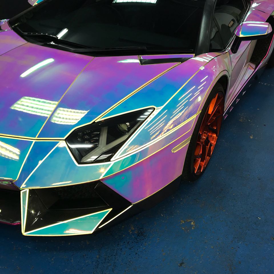 lambo-aventador-hologram-wrap-7 Hologram Wrap Makes This Tuned Aventador Look Like An Animation