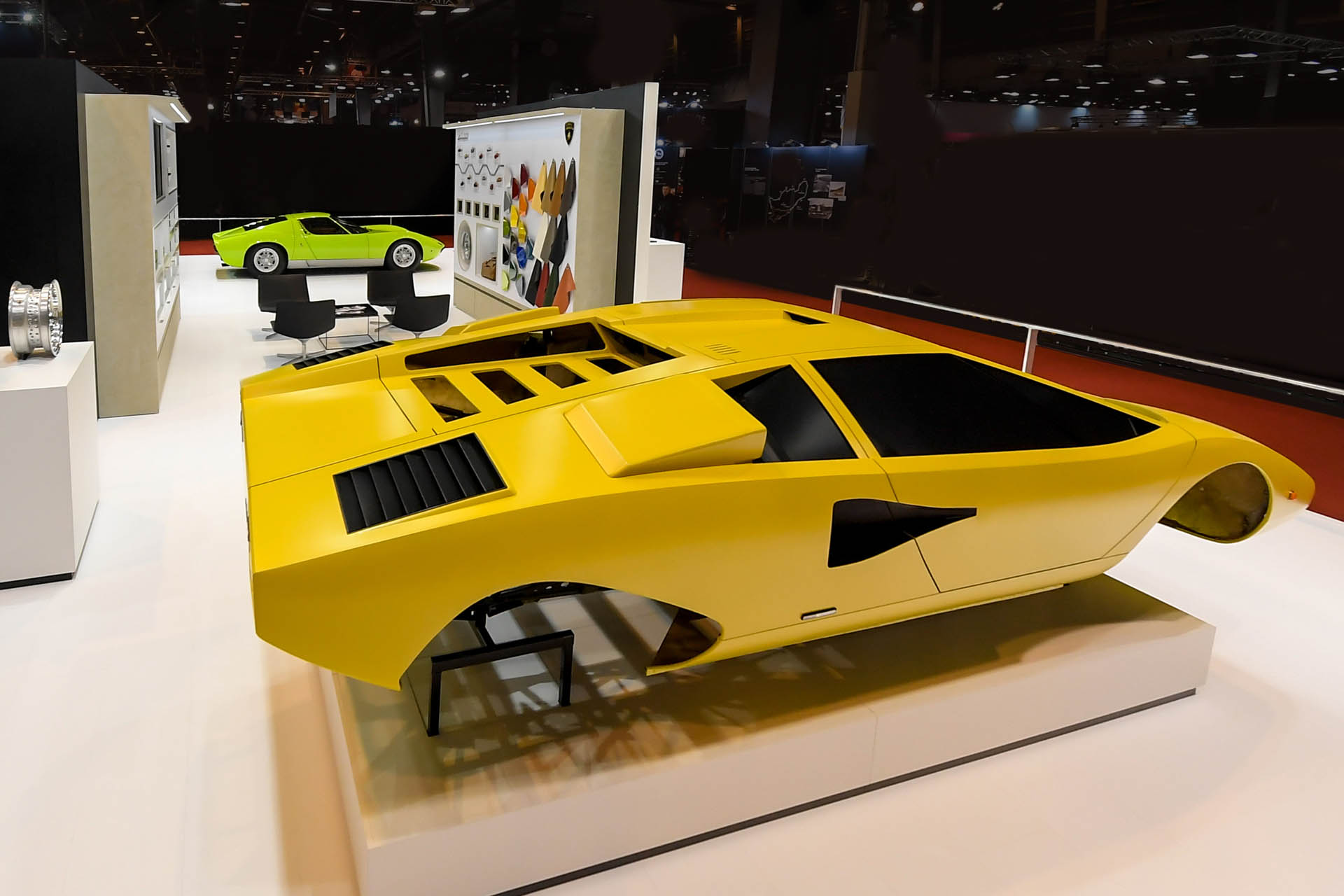 lamborghini-polo-storico-retromobile-2018-499362 Miura Restored By Lamborghini’s Polo Storico Division Dazzles Paris