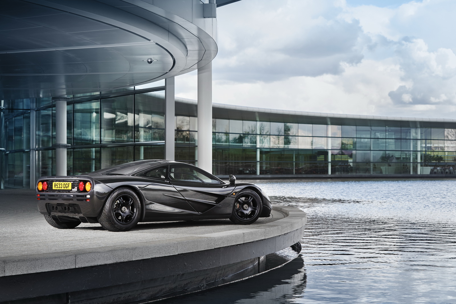 mclaren-f1-2 Barely Driven McLaren F1 Is Up For Sale With An Asking Price Of $25 Million!