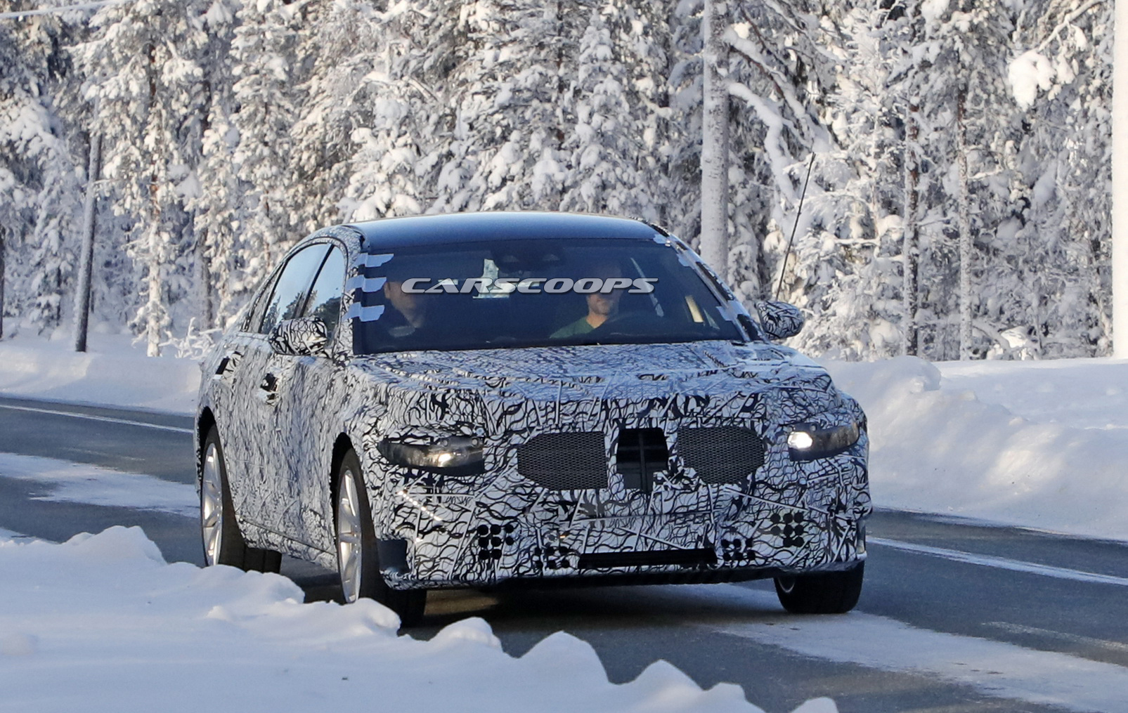 mercedes-all-new-s-class-prototype-first-1 All-new 2020 Mercedes S-Class Says Cheese For Very First Time