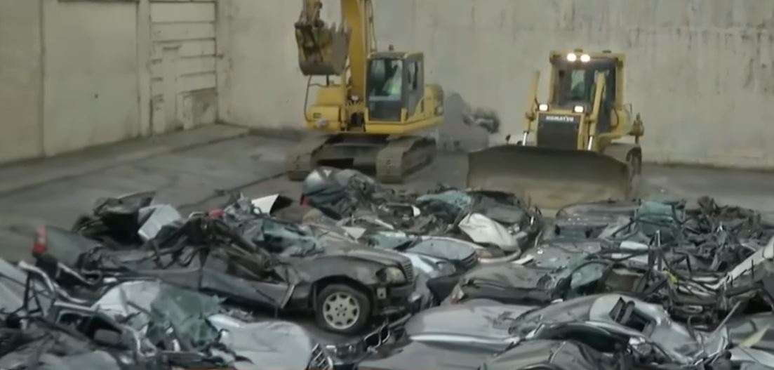 philippines-smuggled-cars-pummeled-4 Philippine’s Duterte Crushes Smuggled Porsches, Corvettes, BMWs And Jags