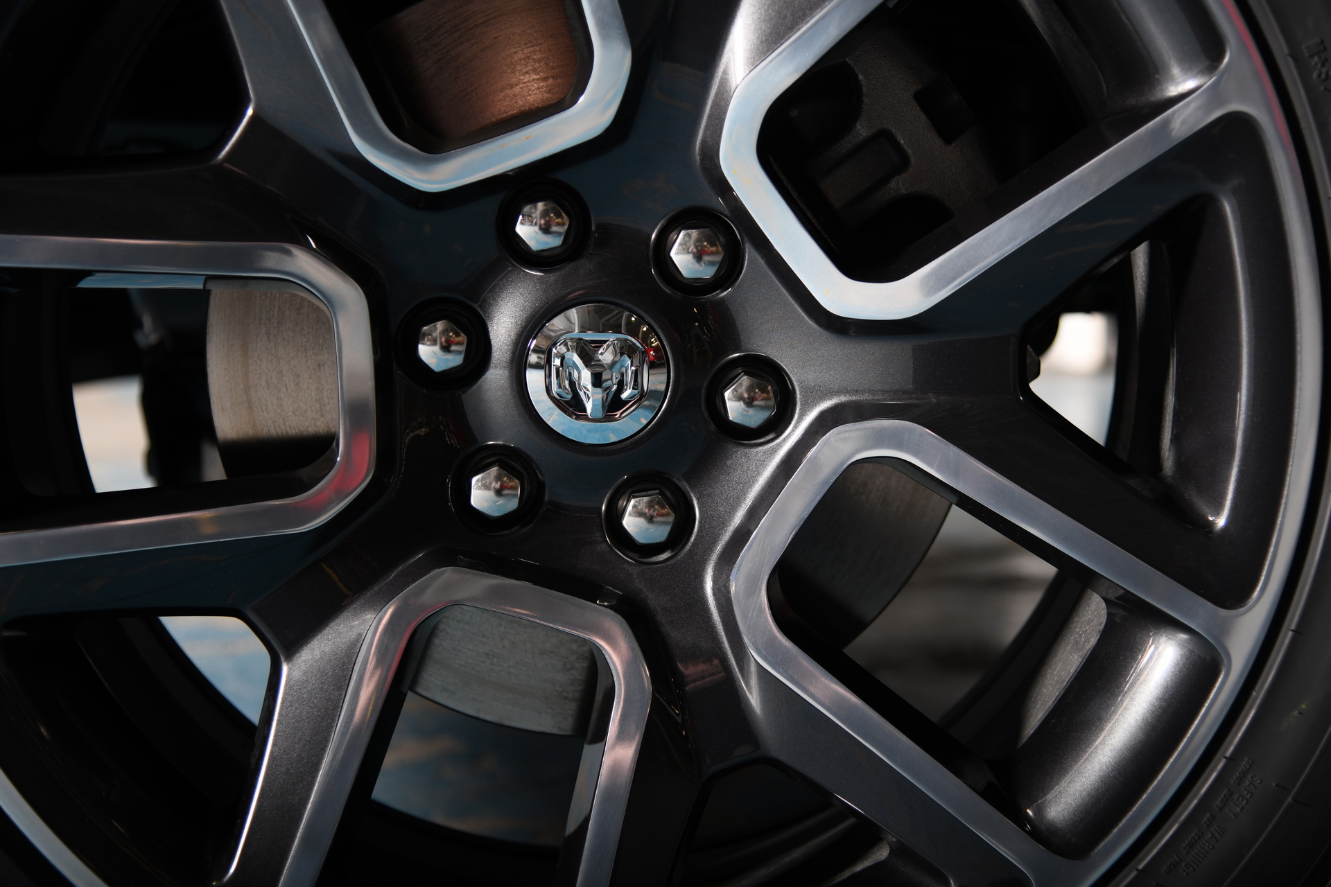 ram-1500-sport-canada-only-28 2019 RAM 1500 Sport Is A Fully Loaded Truck That’ll Be Sold Only In Canada