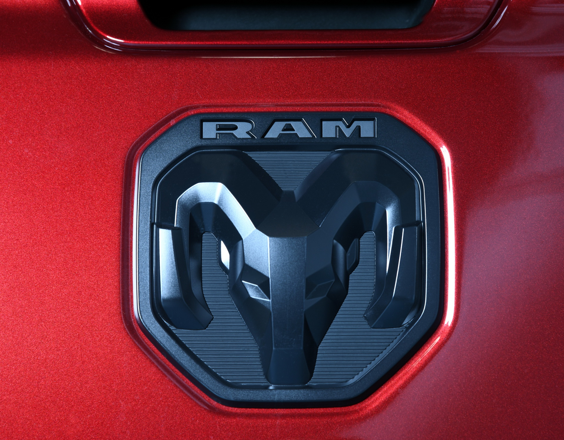 ram-1500-sport-canada-only-29 2019 RAM 1500 Sport Is A Fully Loaded Truck That’ll Be Sold Only In Canada