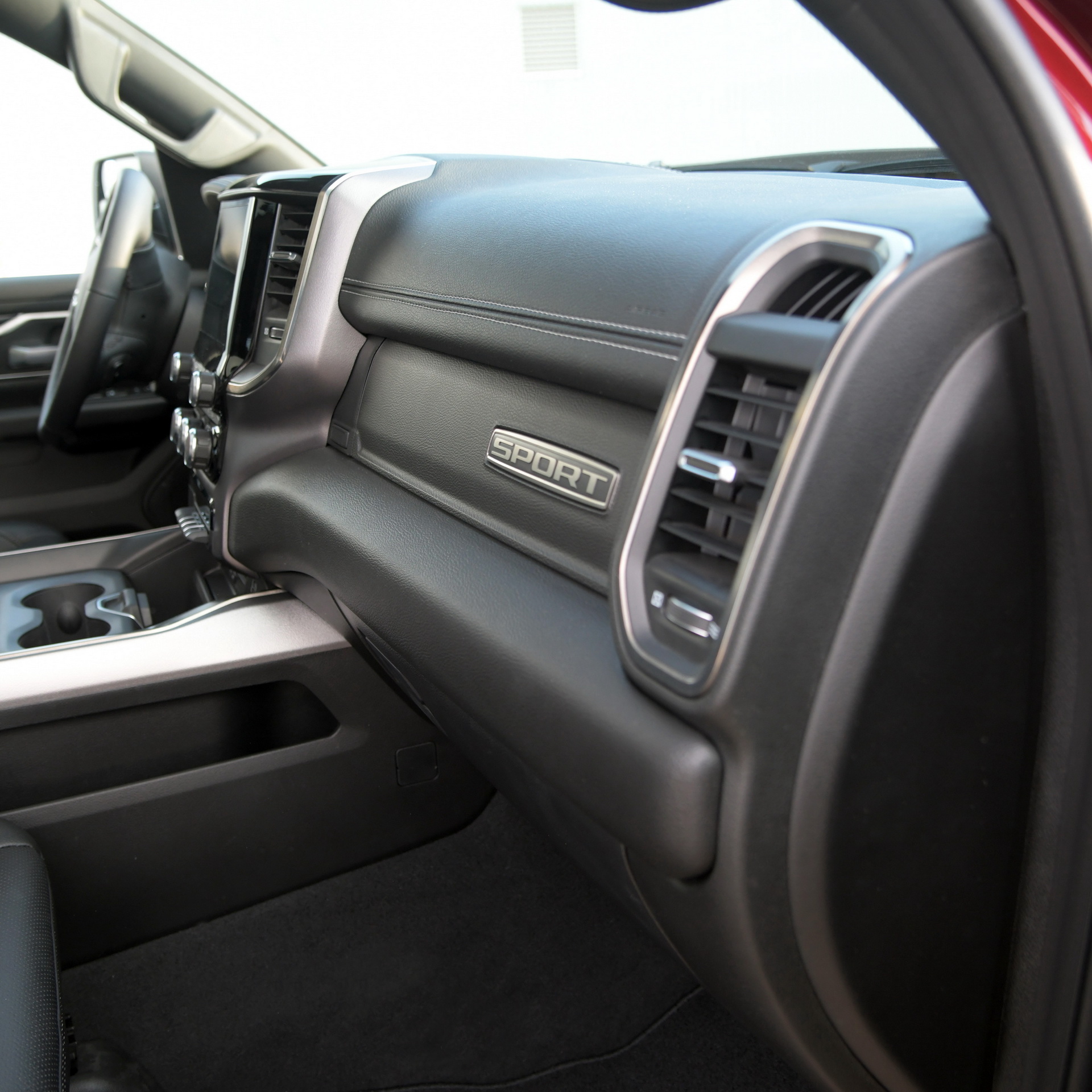 ram-1500-sport-canada-only-32 2019 RAM 1500 Sport Is A Fully Loaded Truck That’ll Be Sold Only In Canada