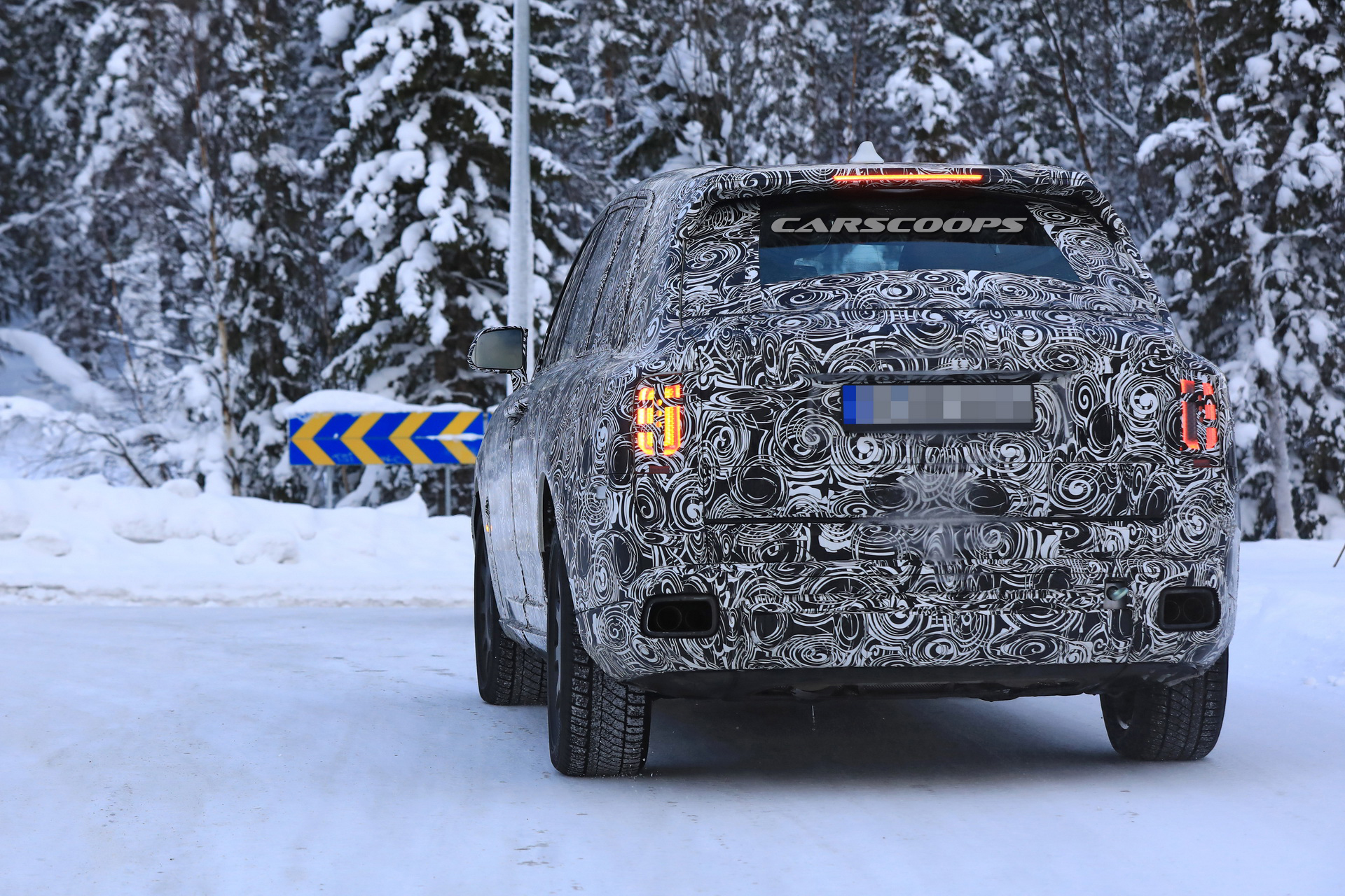 rolls-cullinan-open-doors-spy-26 Rolls-Royce Cullinan SUV Prototype Opens Up Its Suicide Doors