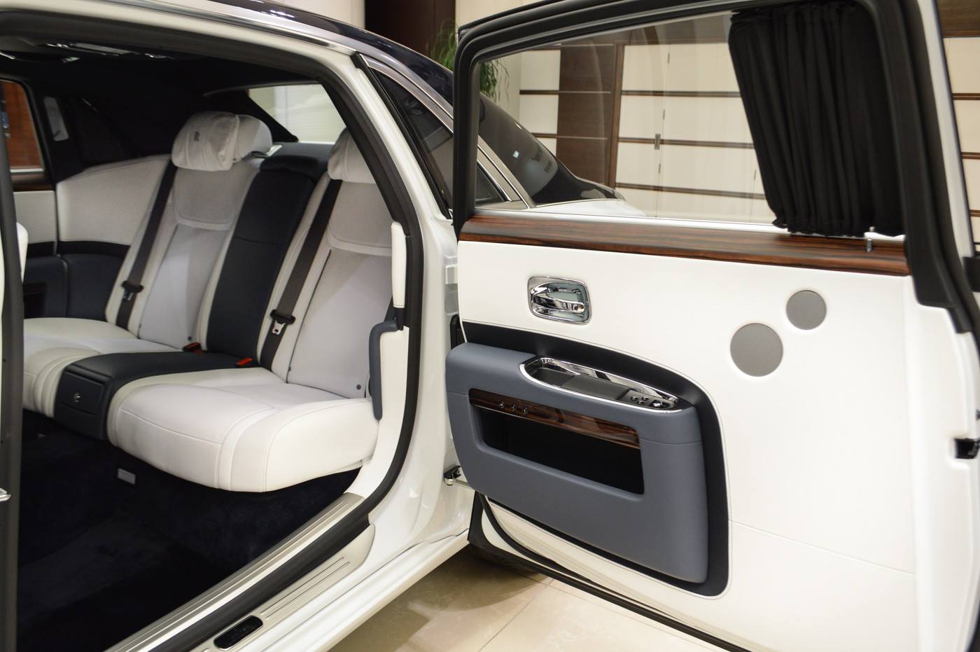 rolls-ghost-ewb-private-jet-abudhabi-14 Rolls-Royce Ghost EWB ‘Inspired by Private Jet’ Is, Well, Self-Explanatory