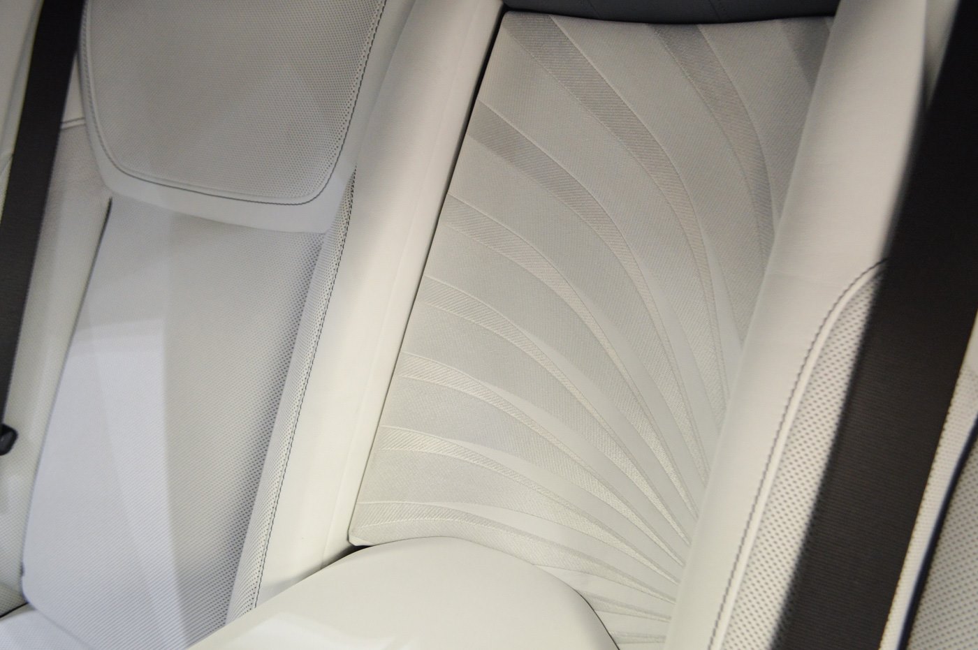 rolls-ghost-ewb-private-jet-abudhabi-19 Rolls-Royce Ghost EWB ‘Inspired by Private Jet’ Is, Well, Self-Explanatory