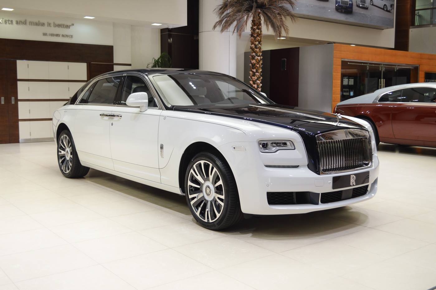 Rolls Royce Esperando Rolls-Royce Ghost EWB ‘Inspired by Private Jet’ Is, Well, Self-Explanatory