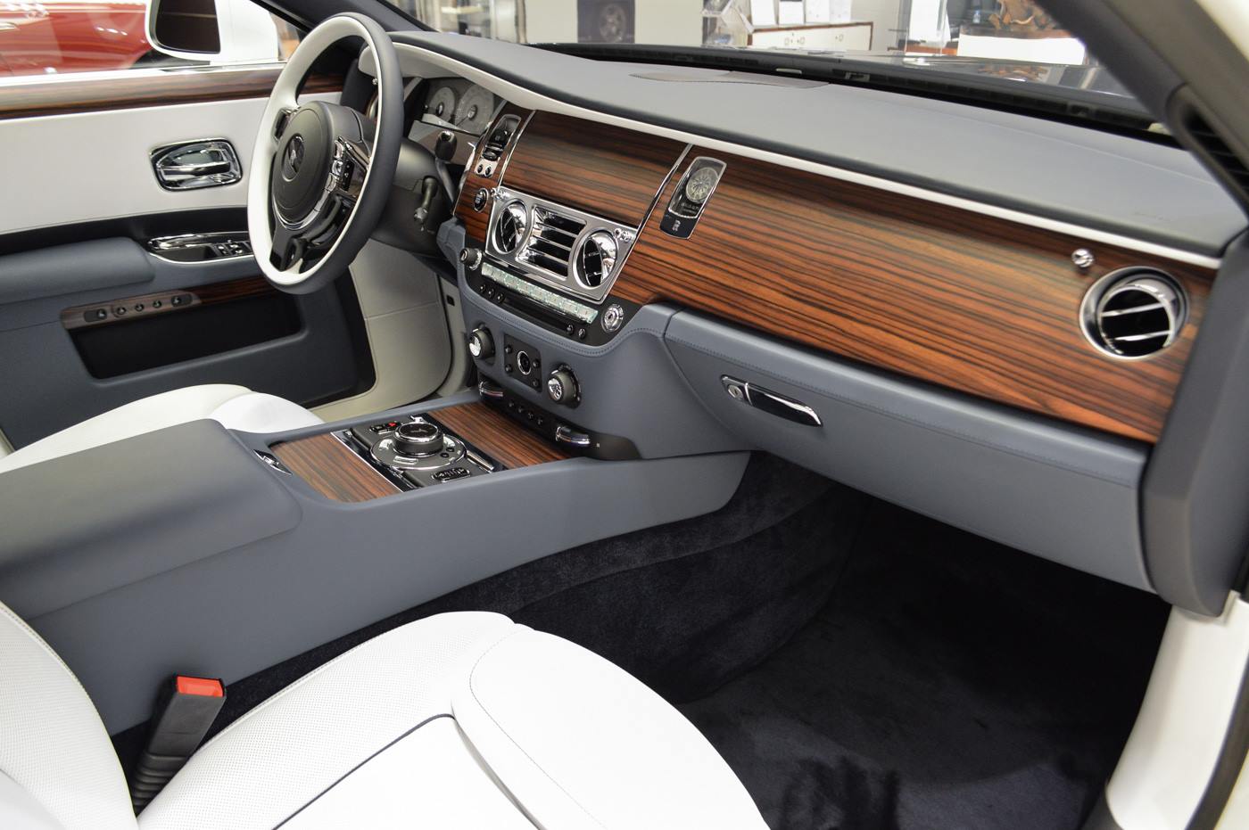 rolls-ghost-ewb-private-jet-abudhabi-22 Rolls-Royce Ghost EWB ‘Inspired by Private Jet’ Is, Well, Self-Explanatory