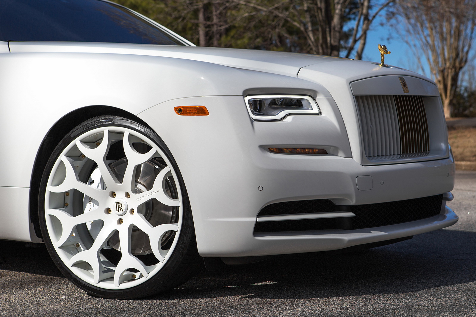 rolls-royce-wraith-white-forgiato-12 Feel Free To Call This Rolls-Royce Wraith ‘Snow White’