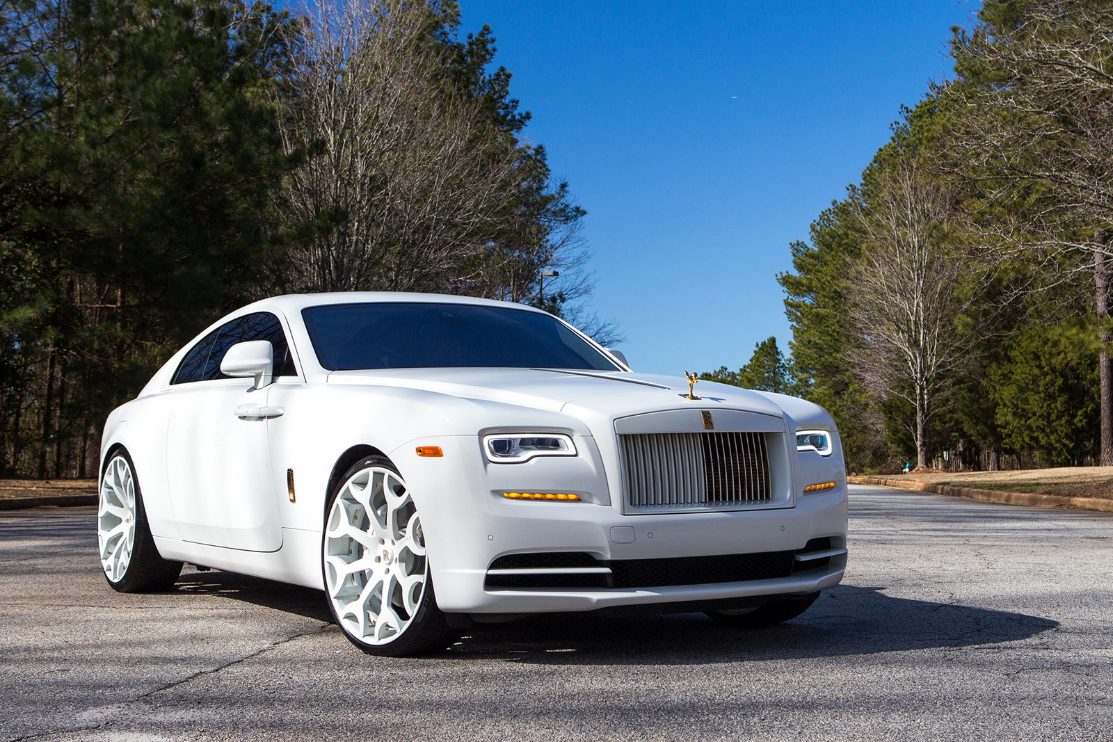 rolls-royce-wraith-white-forgiato-3 Feel Free To Call This Rolls-Royce Wraith ‘Snow White’