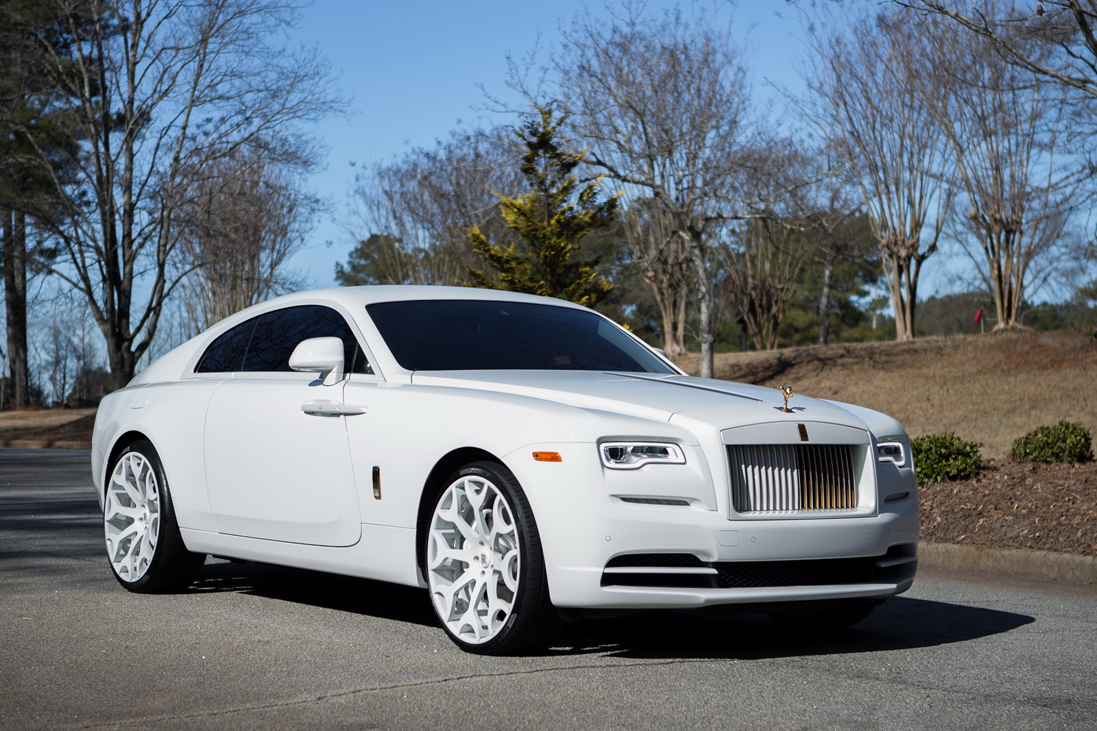 rolls-royce-wraith-white-forgiato-6 Feel Free To Call This Rolls-Royce Wraith ‘Snow White’