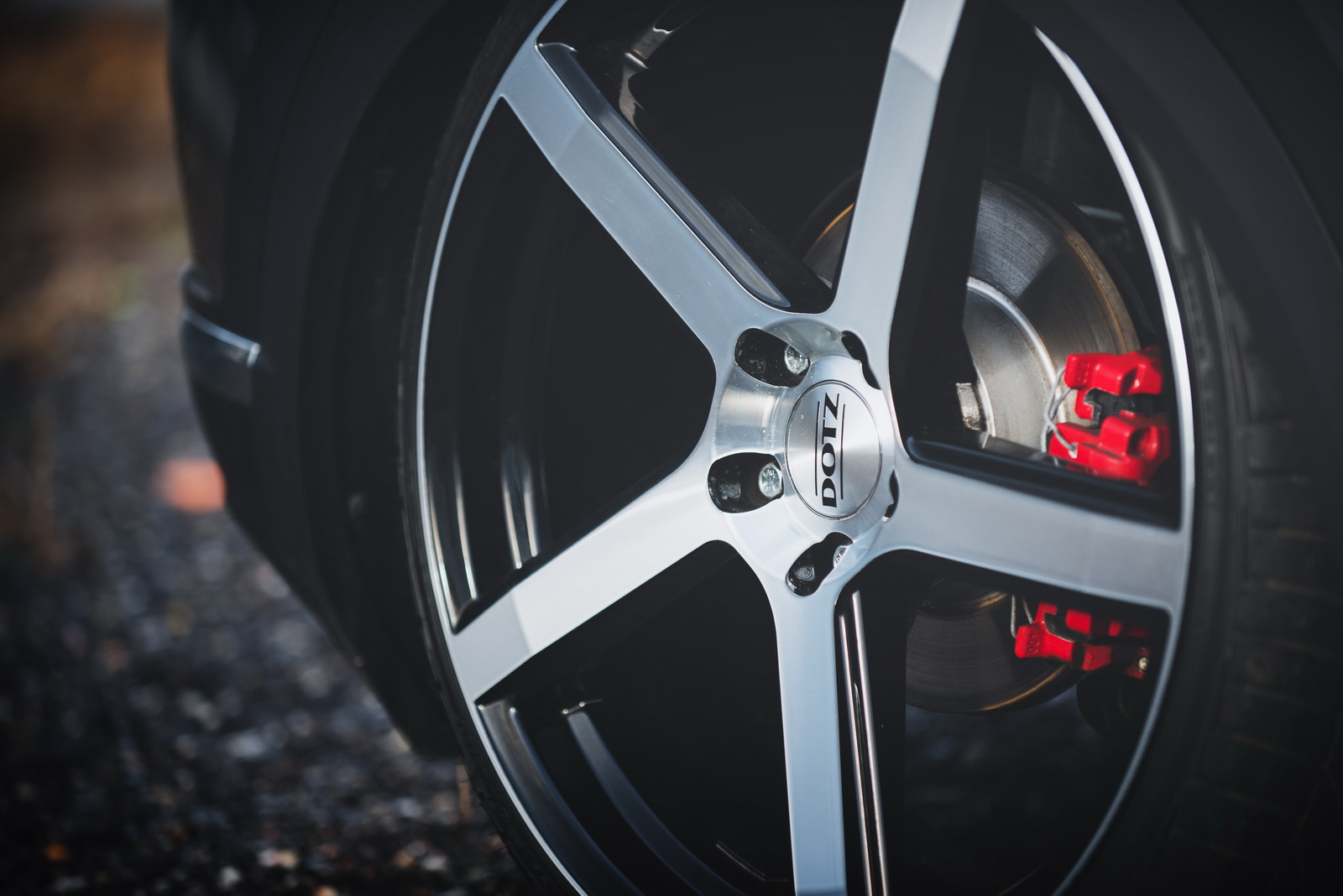 slammed-vw-t-roc-tuning-dotz-wheels-16 Slammed VW T-Roc Is Transformed From Crossover To Hatchback