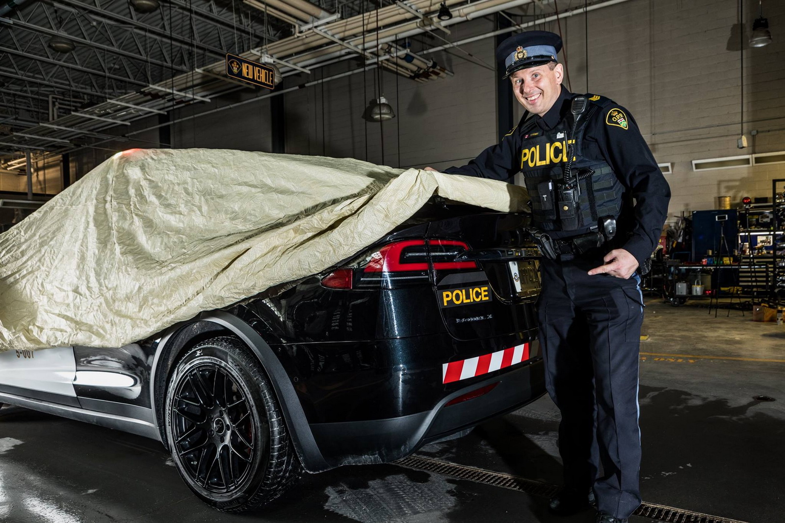 tesla-model-x-ontario-police-4 Ontario Police Reveals Tesla Model X Cruiser, Not All Taxpayers Are Happy