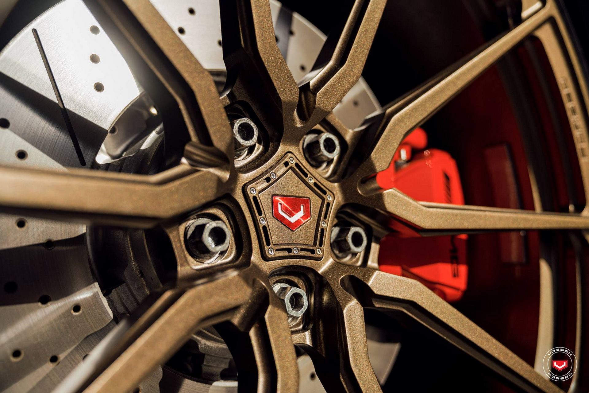 vossen-merc-e63s-wagon-11 Mercedes-AMG E63S Estate Goes For All-Black Look With Satin Bronze Wheels