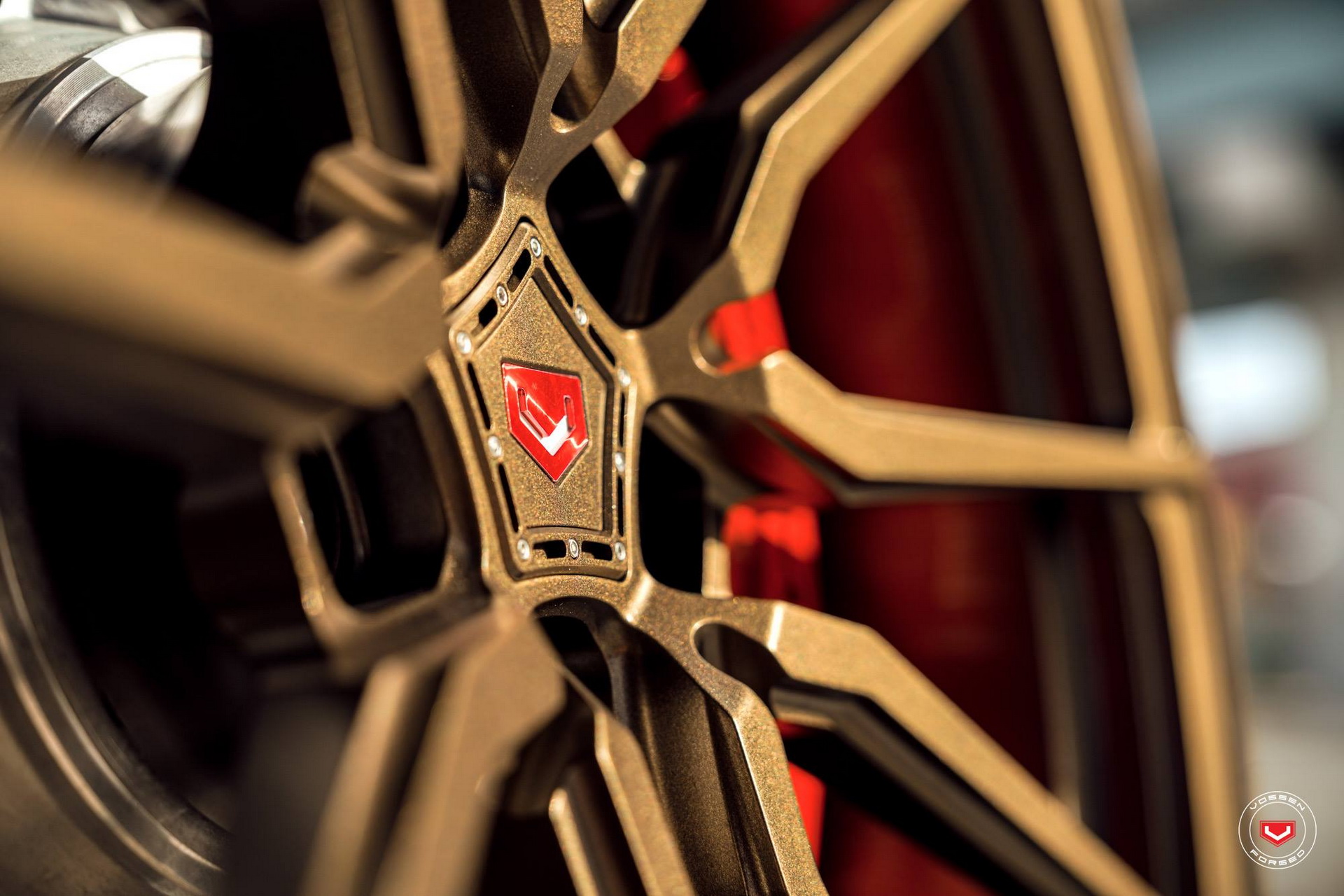 vossen-merc-e63s-wagon-13 Mercedes-AMG E63S Estate Goes For All-Black Look With Satin Bronze Wheels