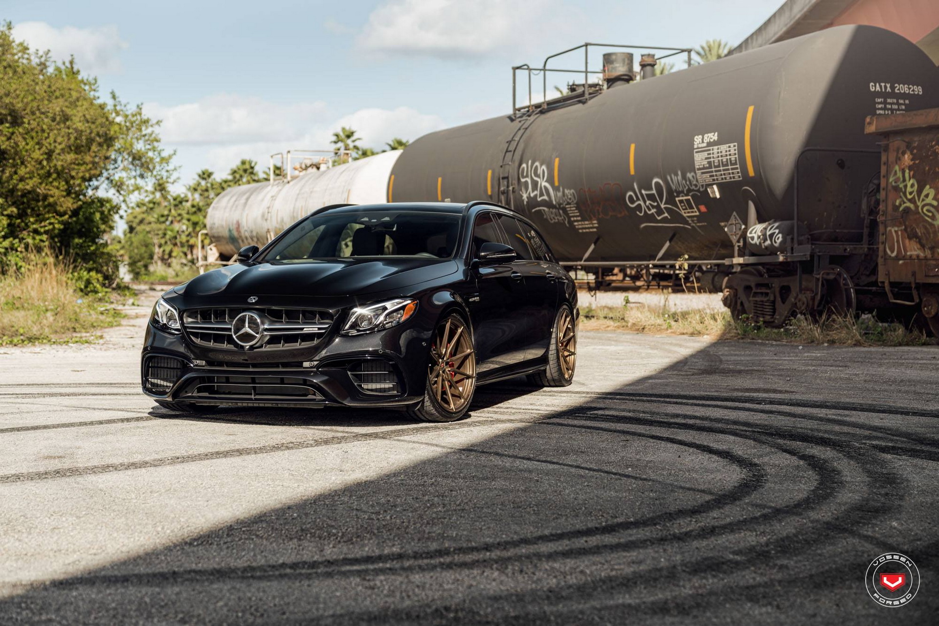 vossen-merc-e63s-wagon-2 Mercedes-AMG E63S Estate Goes For All-Black Look With Satin Bronze Wheels
