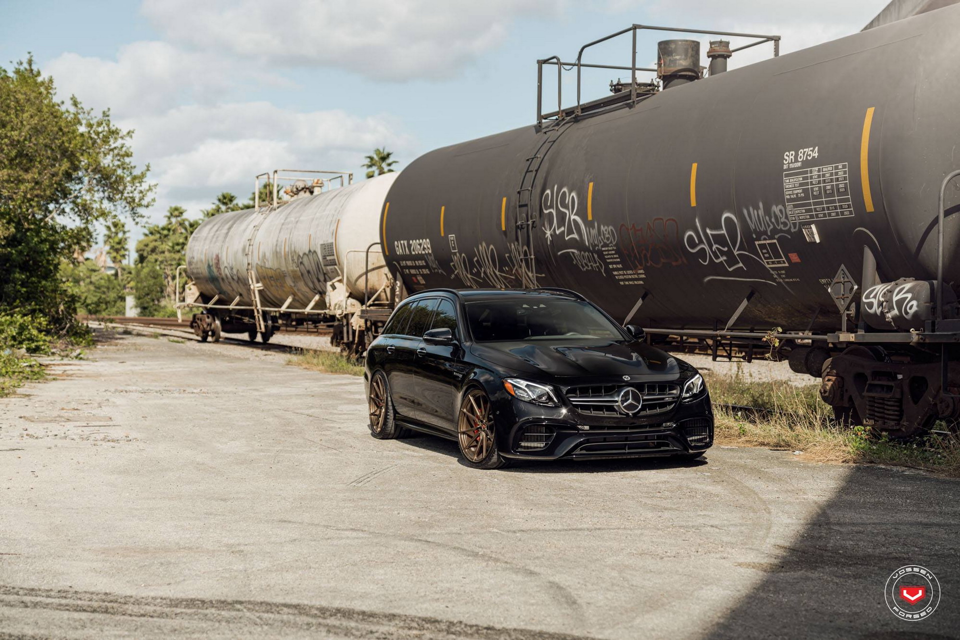 vossen-merc-e63s-wagon-3 Mercedes-AMG E63S Estate Goes For All-Black Look With Satin Bronze Wheels