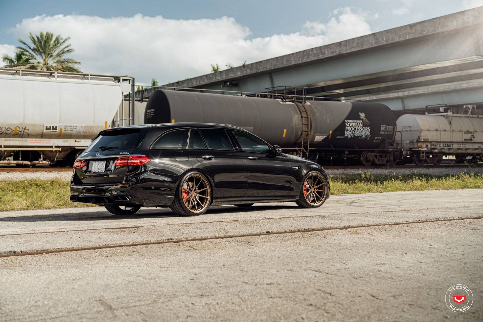 vossen-merc-e63s-wagon-5 Mercedes-AMG E63S Estate Goes For All-Black Look With Satin Bronze Wheels