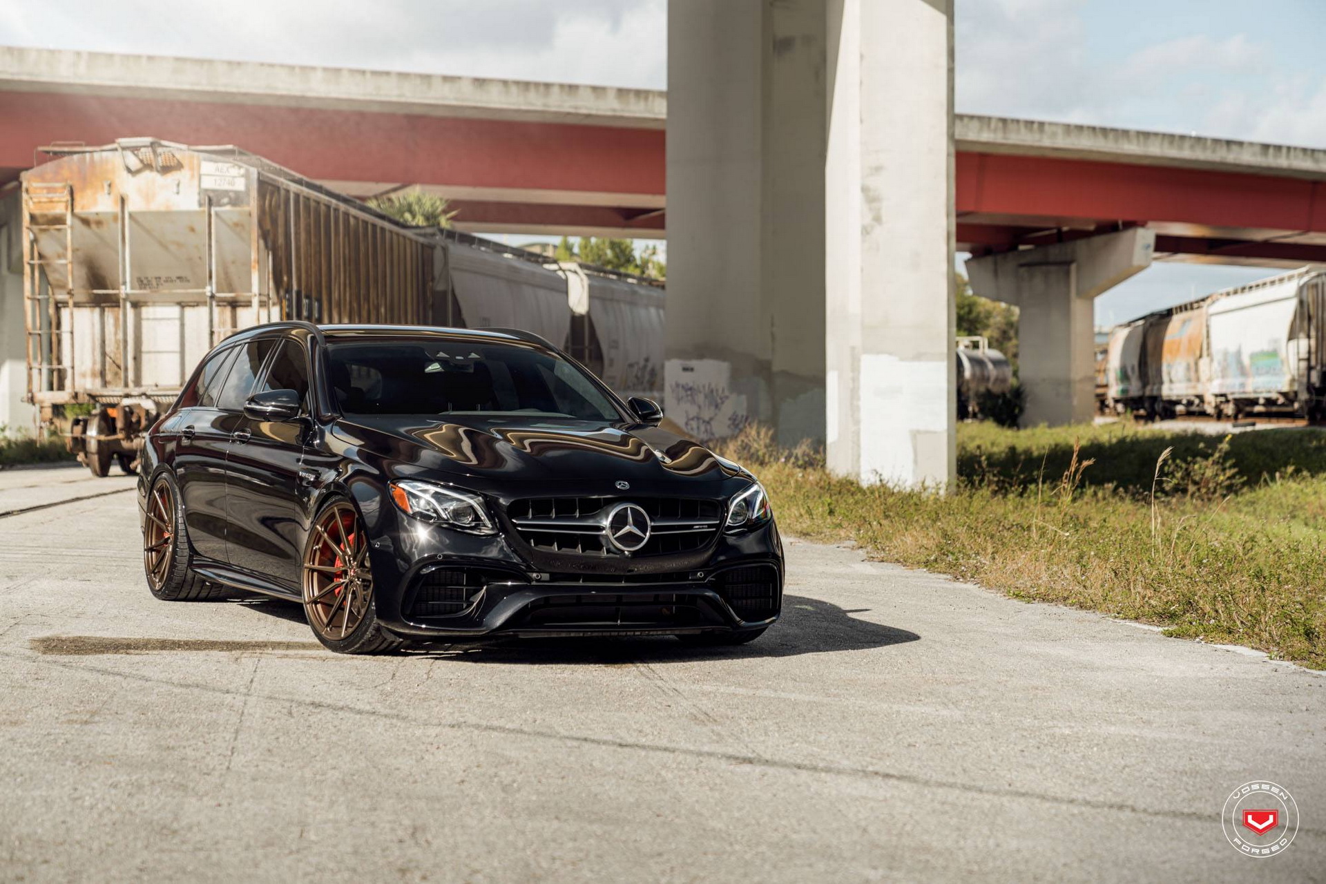 vossen-merc-e63s-wagon-6 Mercedes-AMG E63S Estate Goes For All-Black Look With Satin Bronze Wheels
