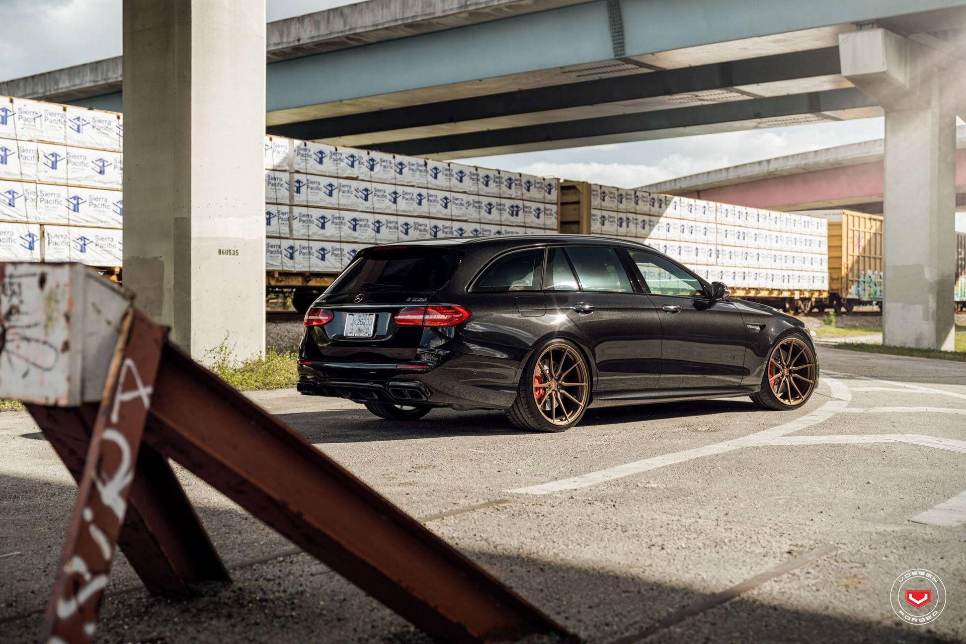 vossen-merc-e63s-wagon-8 Mercedes-AMG E63S Estate Goes For All-Black Look With Satin Bronze Wheels