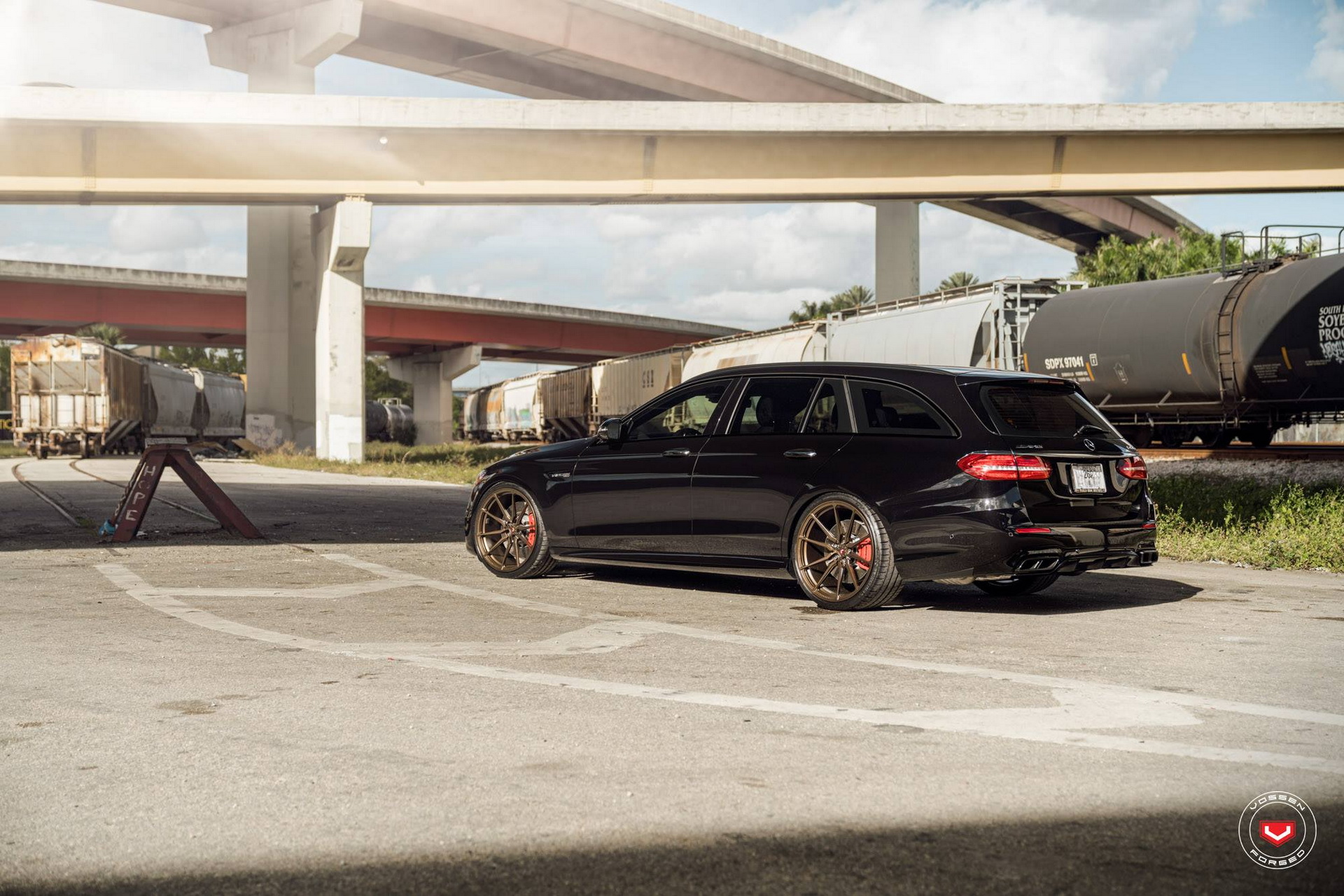 vossen-merc-e63s-wagon-9 Mercedes-AMG E63S Estate Goes For All-Black Look With Satin Bronze Wheels