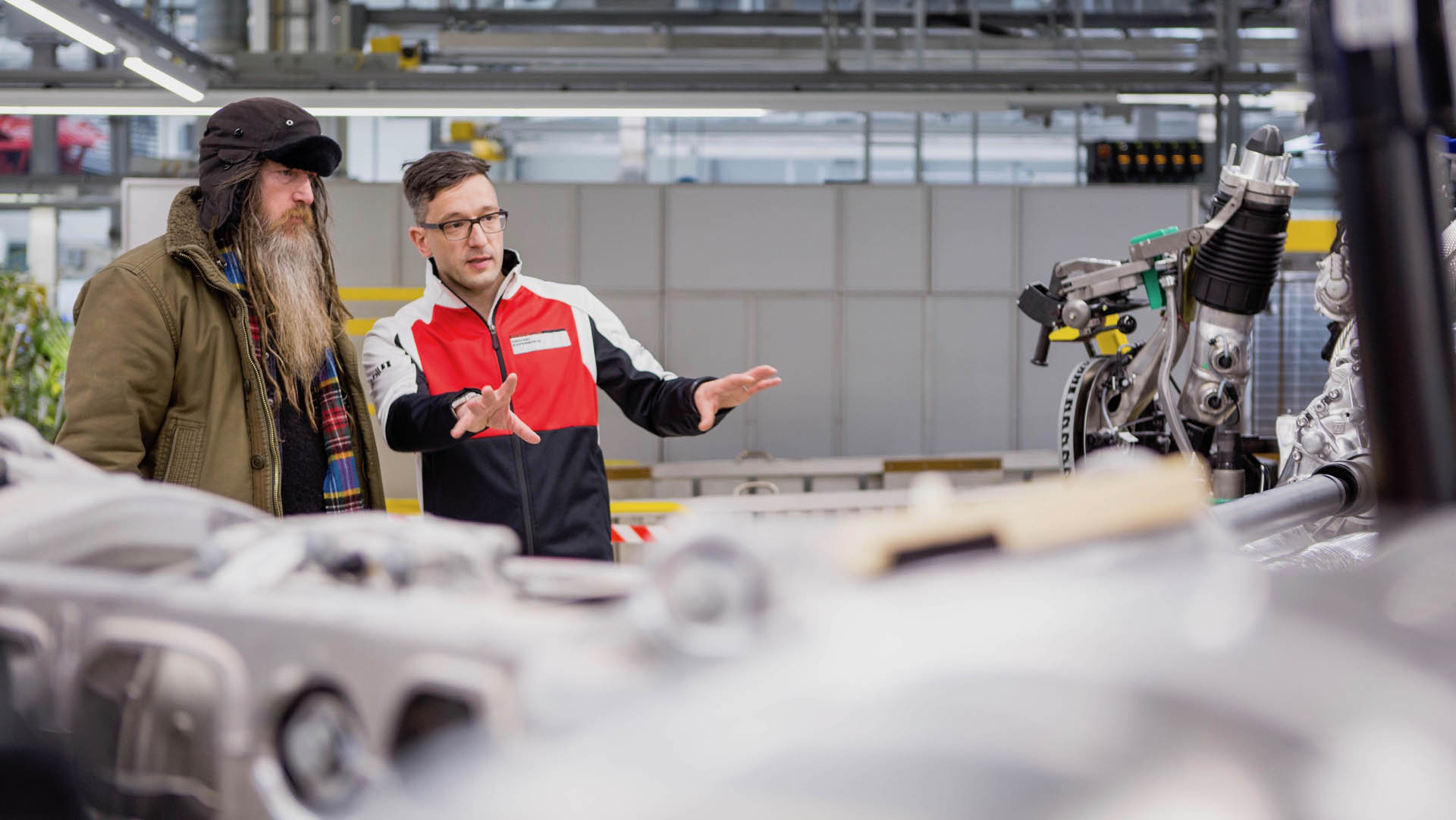 1007184_magnus_walker_assembly_porsche_leipzig_2018_porsche_ag Magnus ‘Urban Outlaw’ Walker Pays A Visit To Porsche’s Leipzig Facility