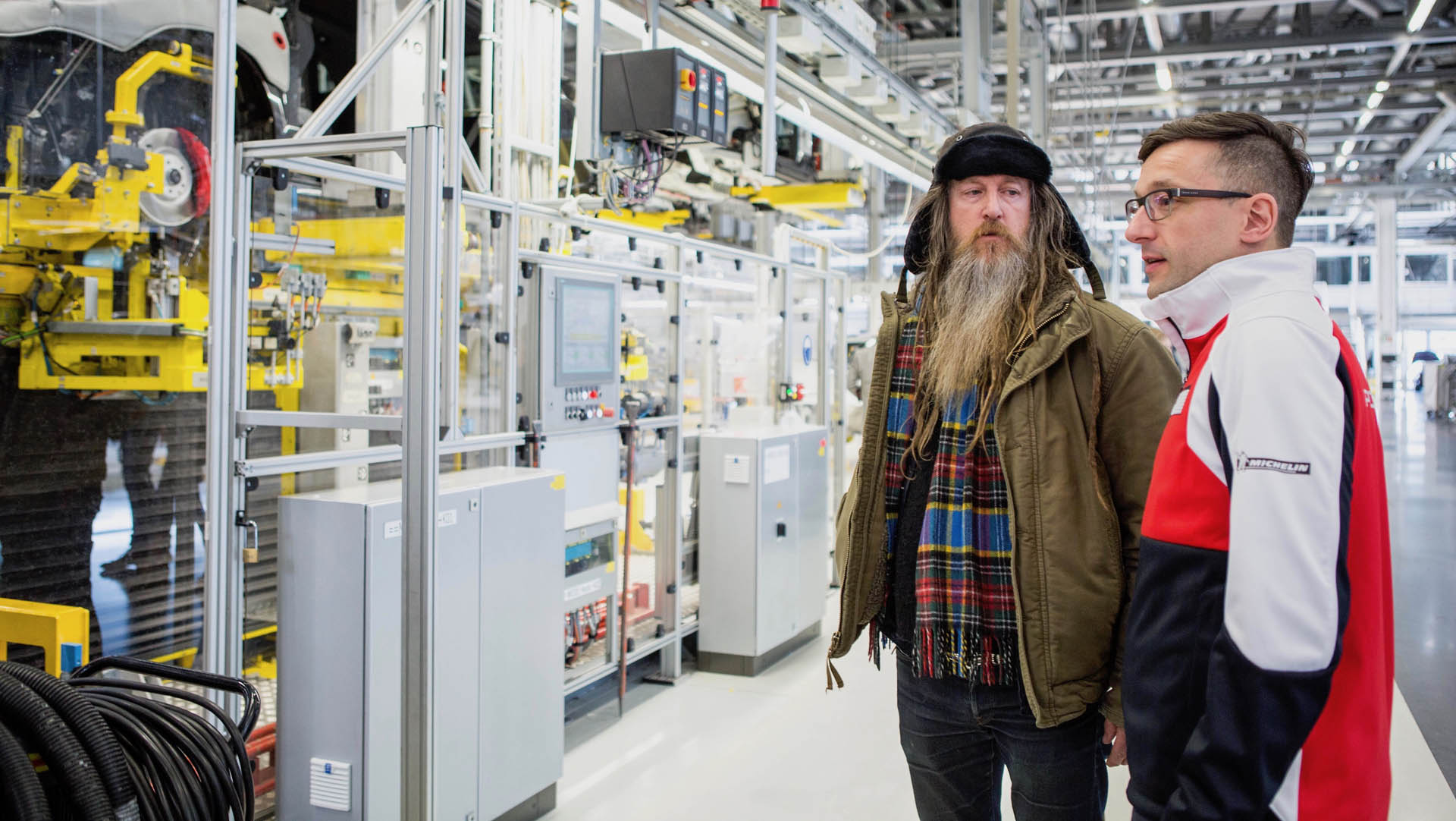 1560103_magnus_walker_assembly_porsche_leipzig_2018_porsche_ag Magnus ‘Urban Outlaw’ Walker Pays A Visit To Porsche’s Leipzig Facility