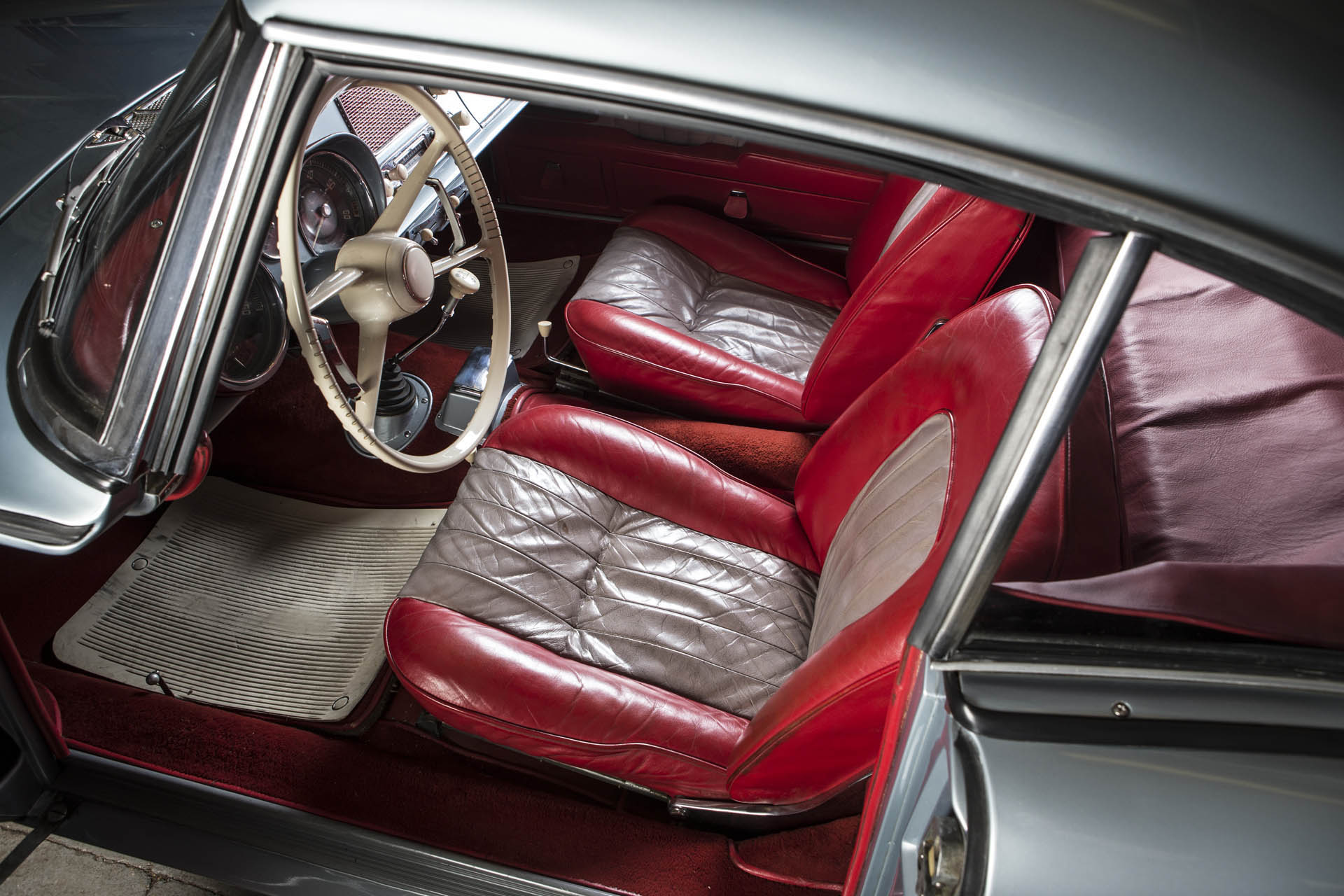 1957-bmw-507-john-surtees-bonhams-36 This 1957 BMW 507 Was What John Surtees Drove When He Wasn’t Winning Championships