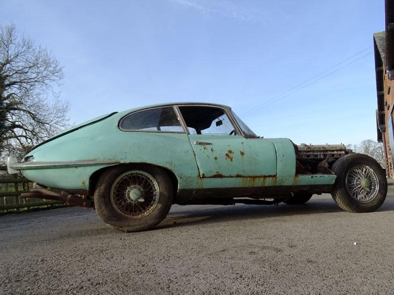 1965-jaguar-e-type-4 Rusty Mess Of A Jaguar E-Type Somehow Fetches Almost £42,000 At Auction
