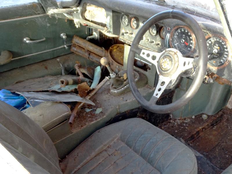 1965-jaguar-e-type-5 Rusty Mess Of A Jaguar E-Type Somehow Fetches Almost £42,000 At Auction