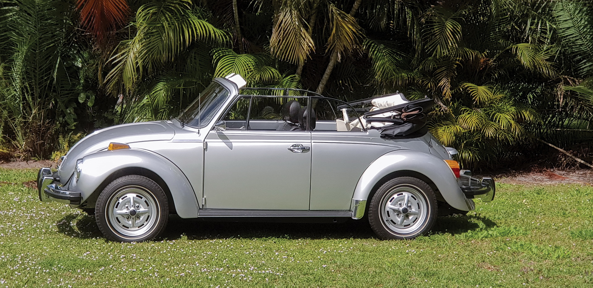 1979-vw-beetle-super-cabriolet-5 Classic Beetle Could Fetch New VW Golf R Money At Auction